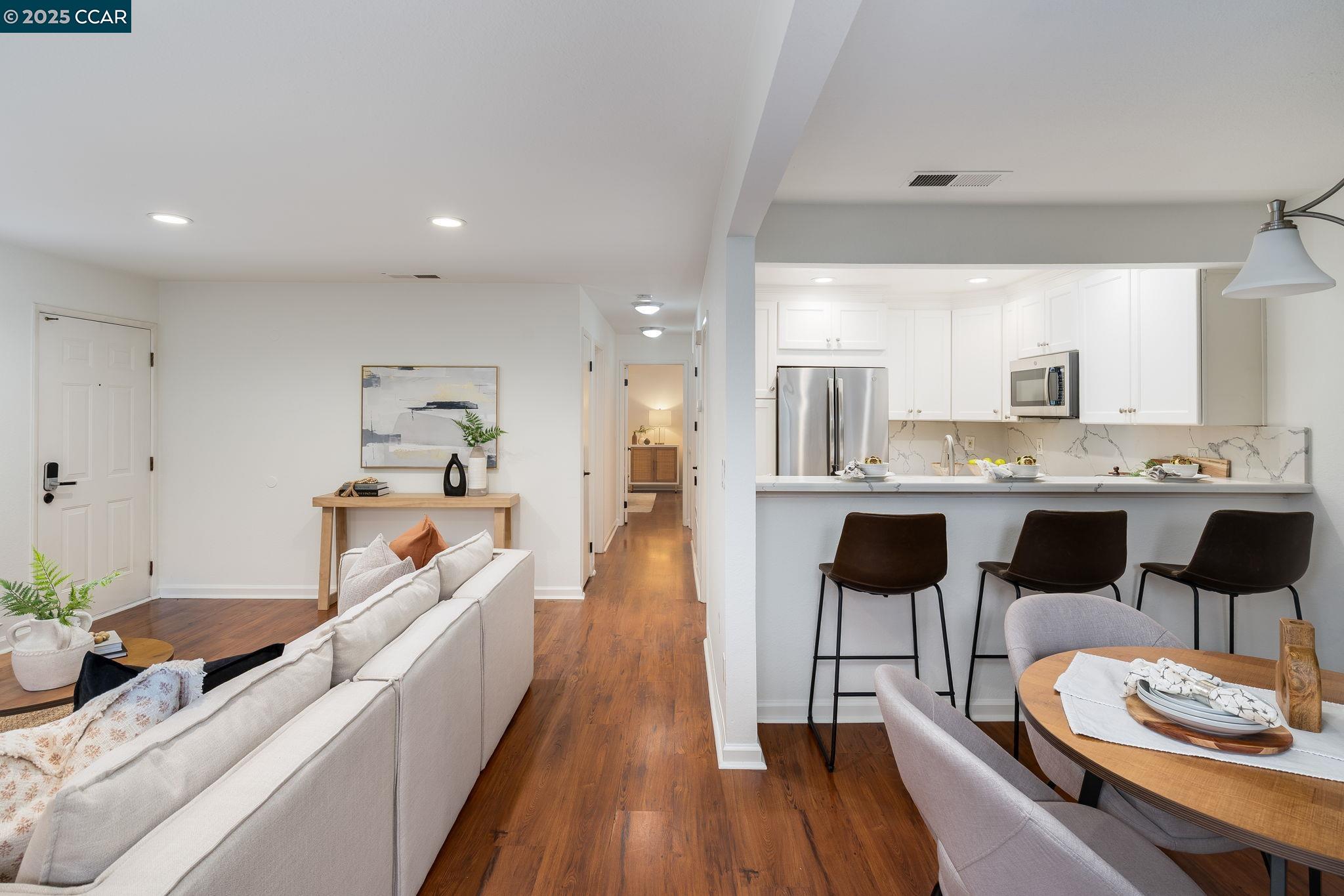 Detail Gallery Image 14 of 29 For 107 Compton Circle a,  San Ramon,  CA 94583 - 2 Beds | 2 Baths