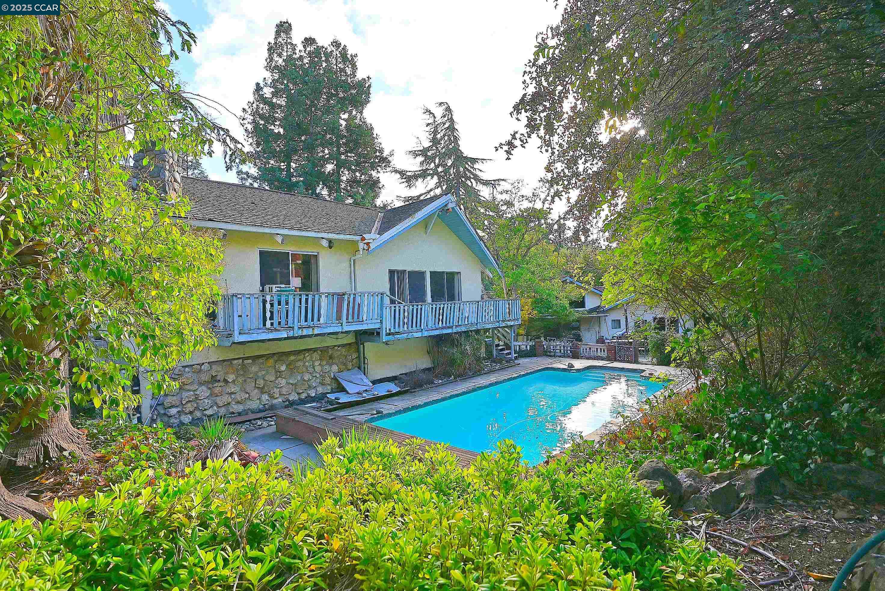 Detail Gallery Image 14 of 26 For 3160 Walnut Blvd, Walnut Creek,  CA 94597 - 3 Beds | 1 Baths