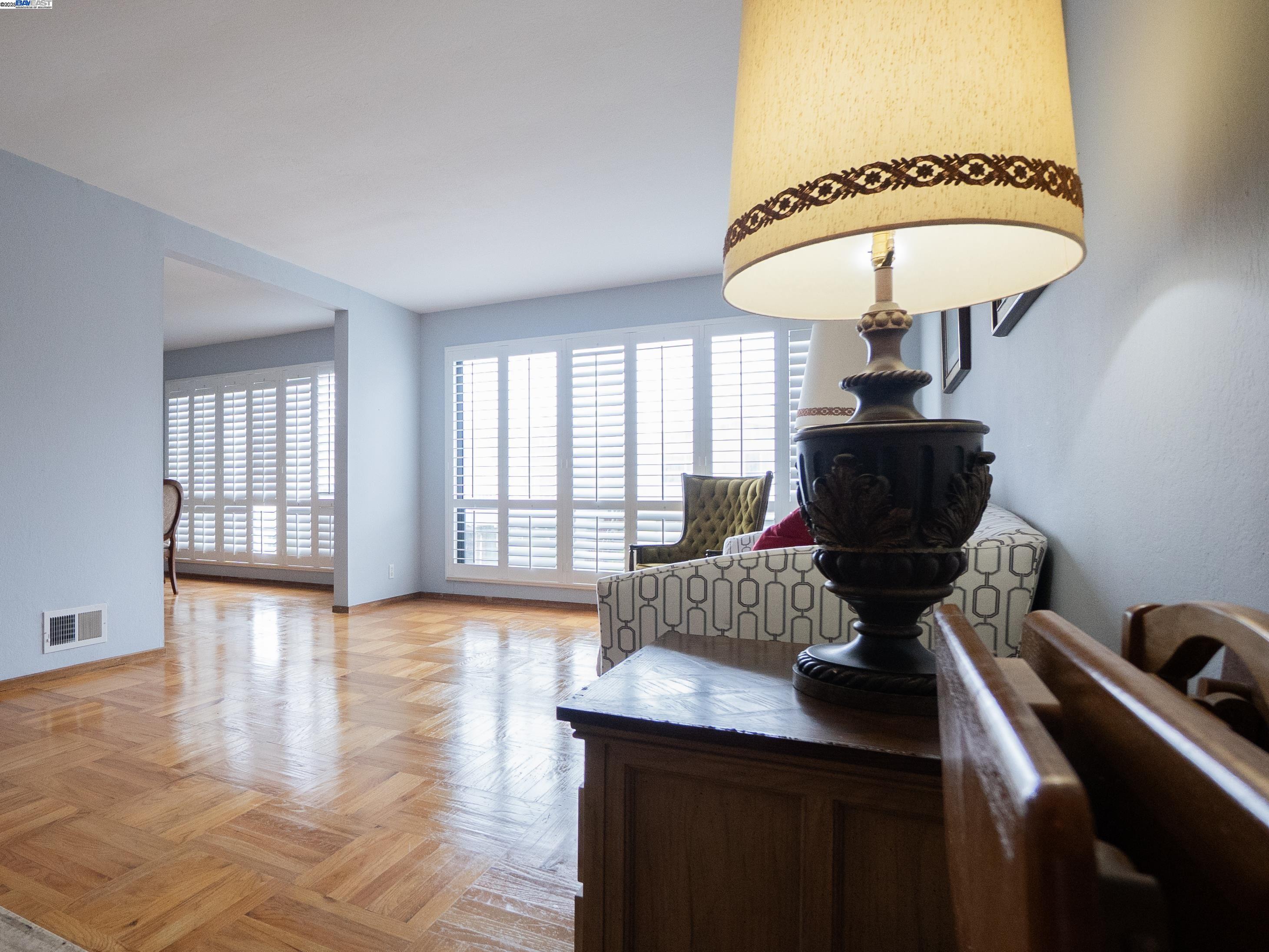 Detail Gallery Image 2 of 23 For 231 Saint Catherine Dr, Daly City,  CA 94015 - 3 Beds | 2 Baths