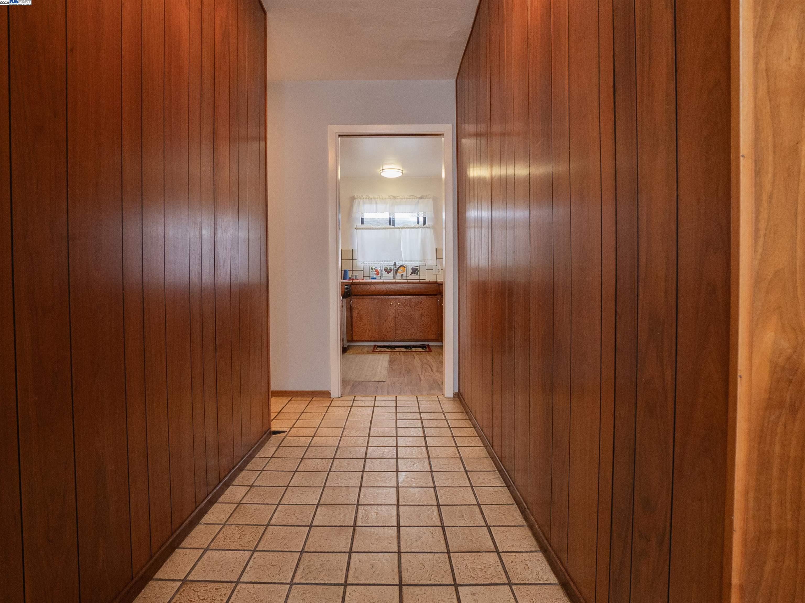 Detail Gallery Image 6 of 23 For 231 Saint Catherine Dr, Daly City,  CA 94015 - 3 Beds | 2 Baths