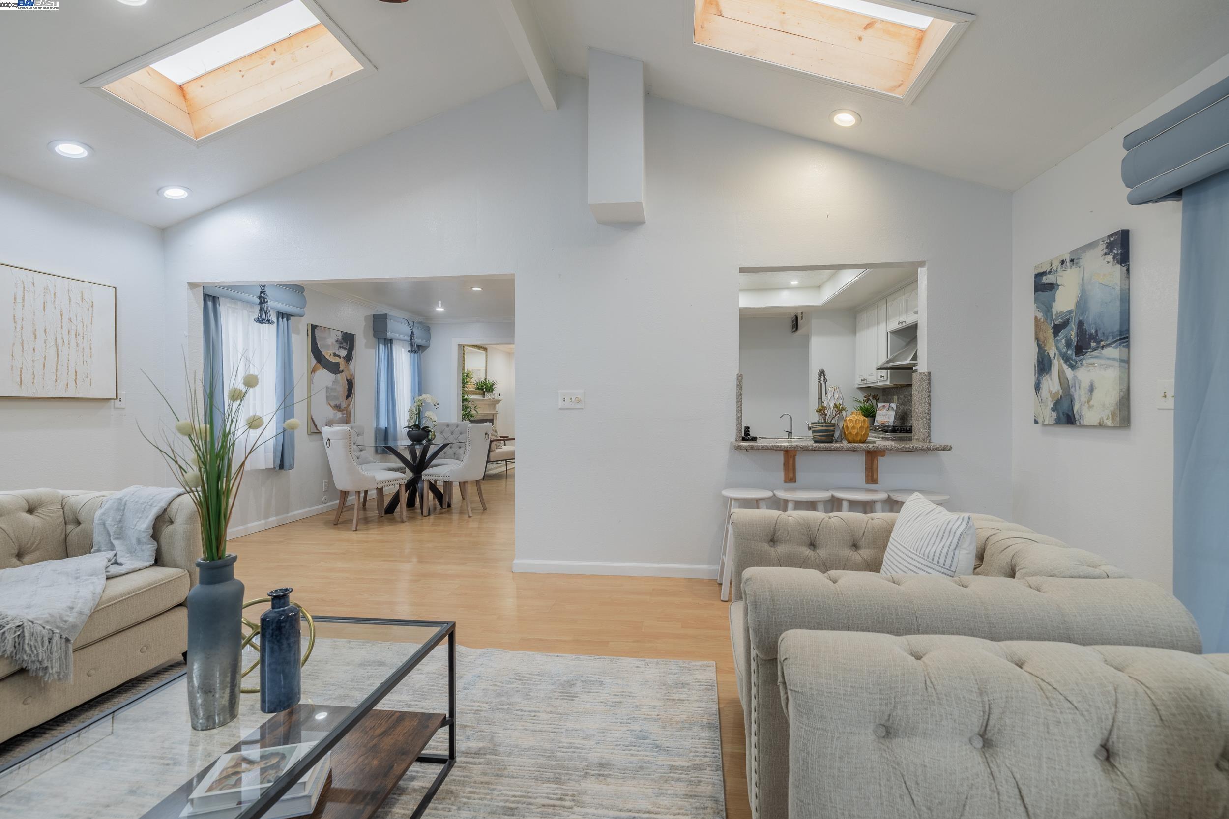 Detail Gallery Image 12 of 36 For 1394 Glacier Dr, Milpitas,  CA 95035 - 5 Beds | 2/1 Baths