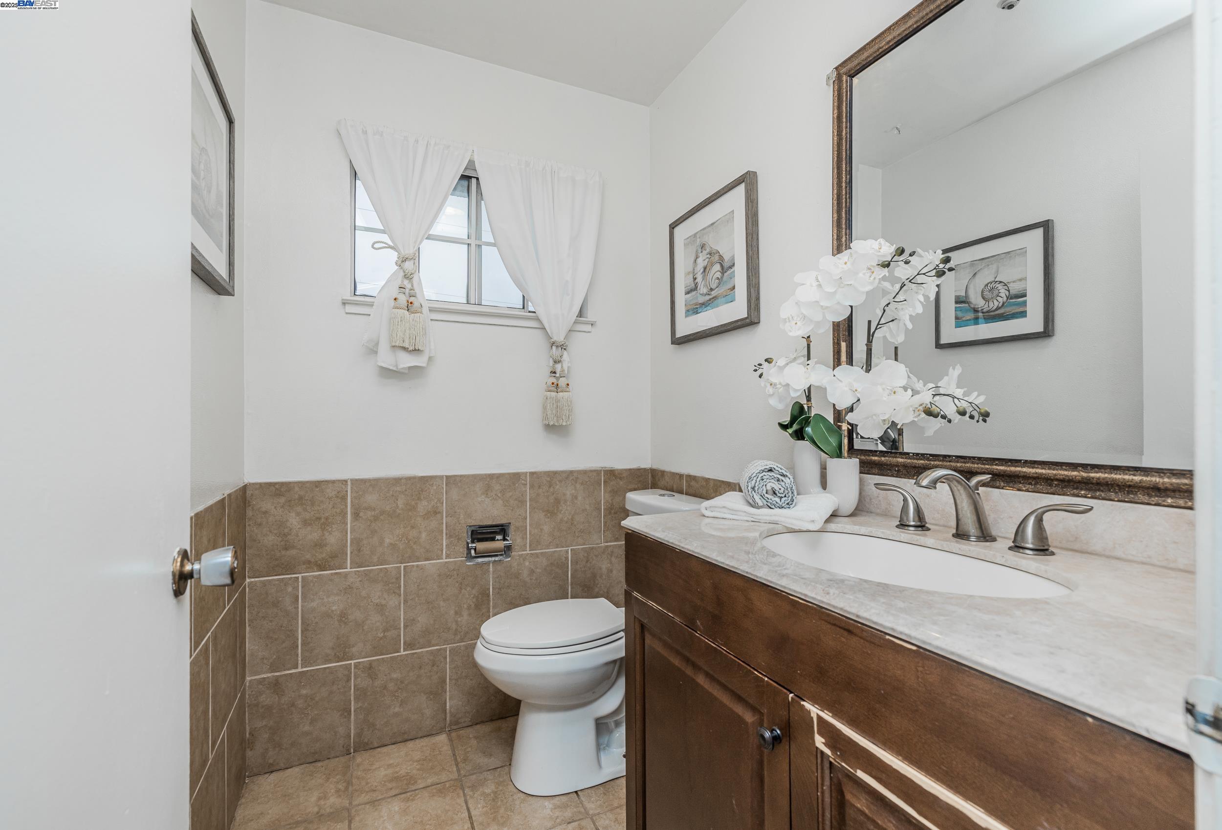 Detail Gallery Image 18 of 36 For 1394 Glacier Dr, Milpitas,  CA 95035 - 5 Beds | 2/1 Baths