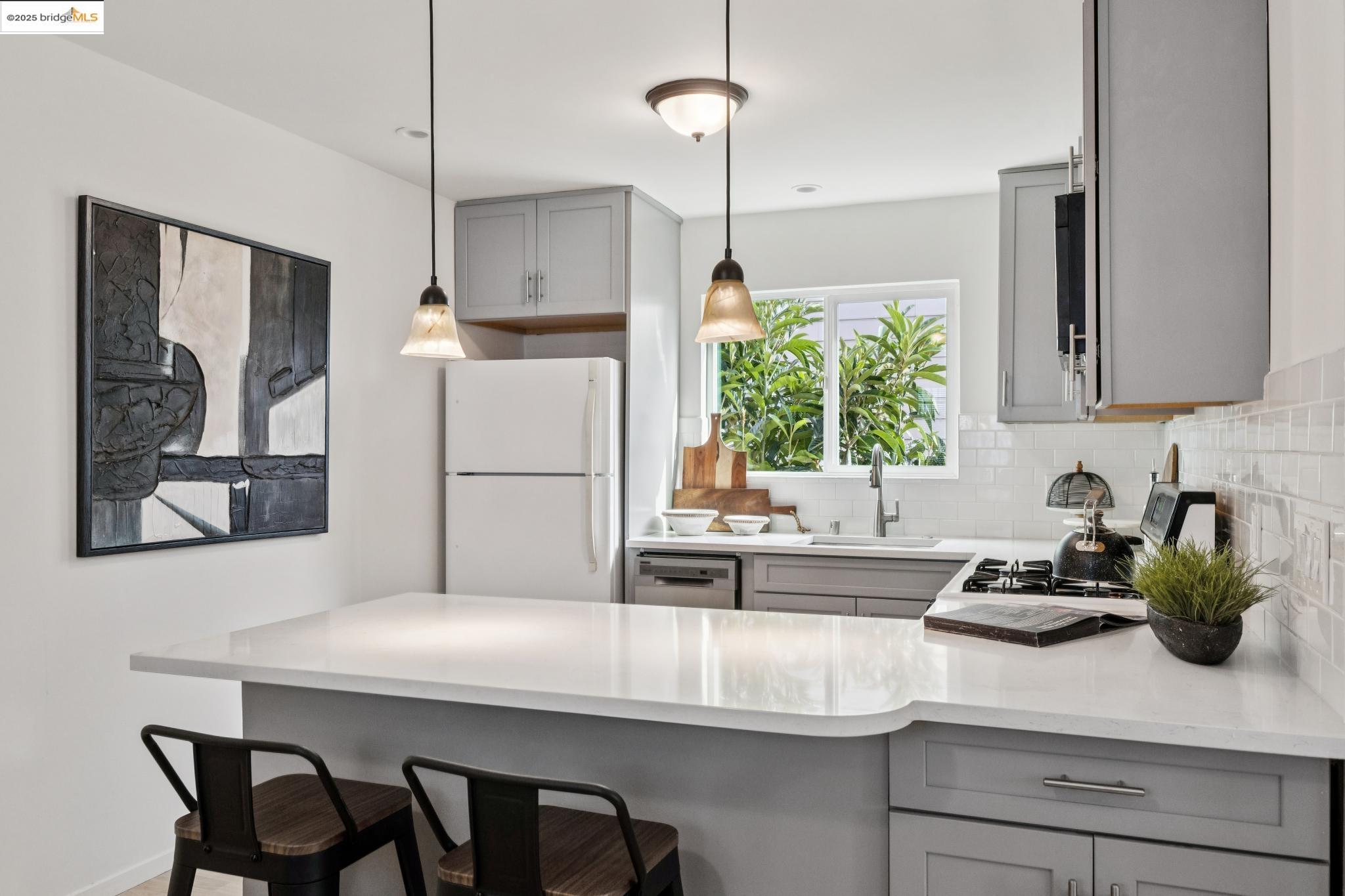 Detail Gallery Image 19 of 48 For 1420 E 33rd St, Oakland,  CA 94602 - 3 Beds | 1 Baths