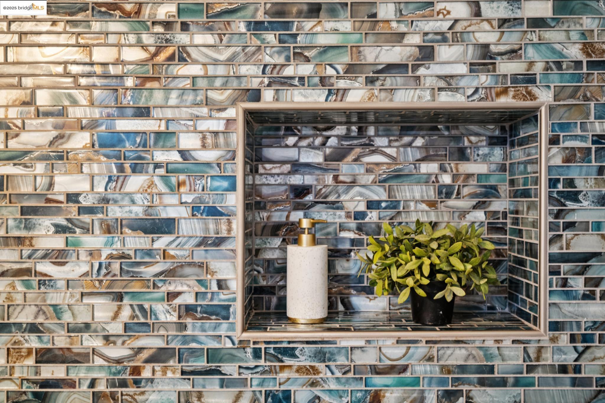 Detail Gallery Image 33 of 48 For 1420 E 33rd St, Oakland,  CA 94602 - 3 Beds | 1 Baths