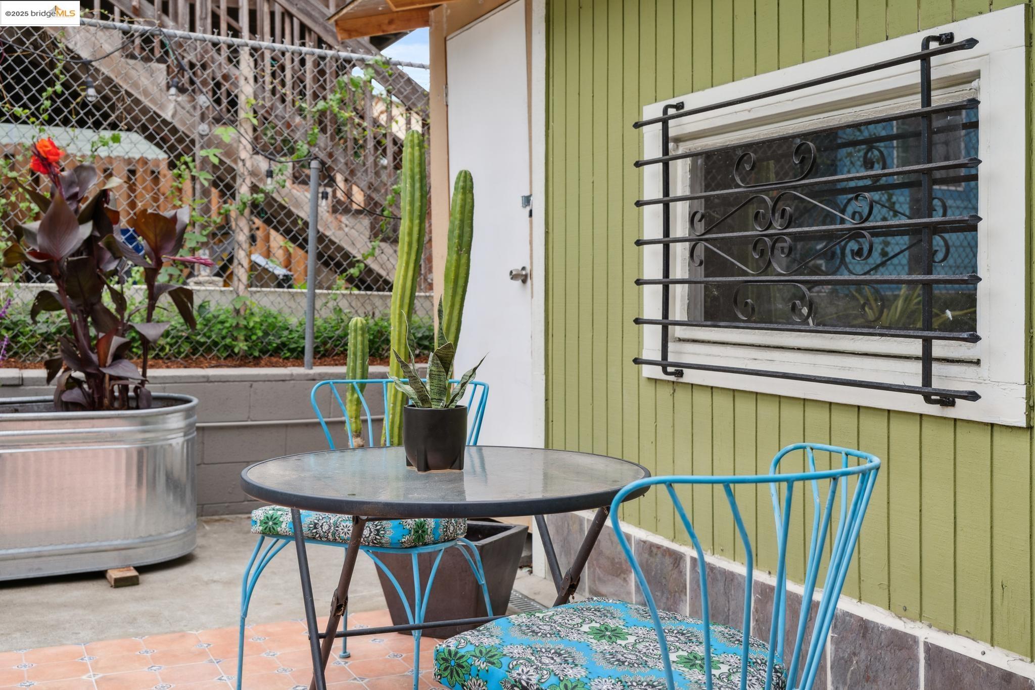 Detail Gallery Image 47 of 48 For 1420 E 33rd St, Oakland,  CA 94602 - 3 Beds | 1 Baths