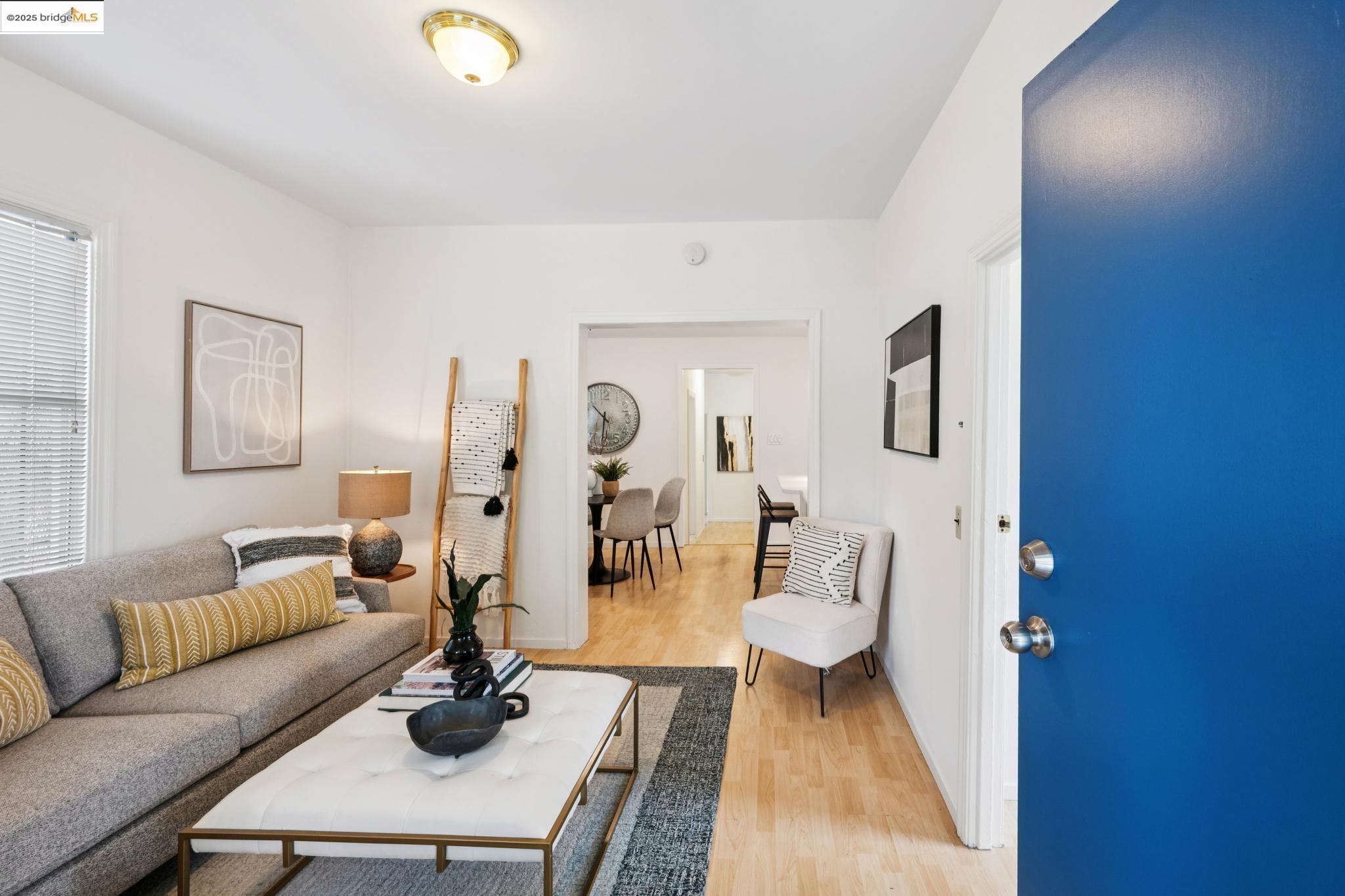 Detail Gallery Image 6 of 48 For 1420 E 33rd St, Oakland,  CA 94602 - 3 Beds | 1 Baths