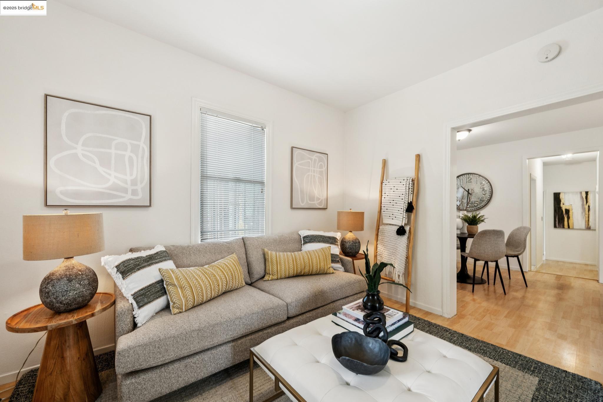 Detail Gallery Image 10 of 48 For 1420 E 33rd St, Oakland,  CA 94602 - 3 Beds | 1 Baths