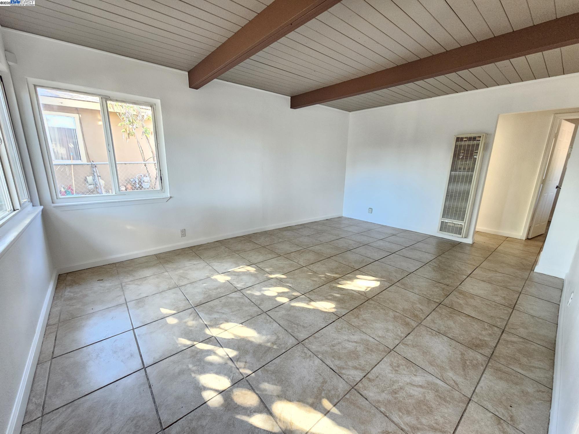 Detail Gallery Image 8 of 16 For 39 Harbor Dr, Bay Point,  CA 94565 - 2 Beds | 1 Baths