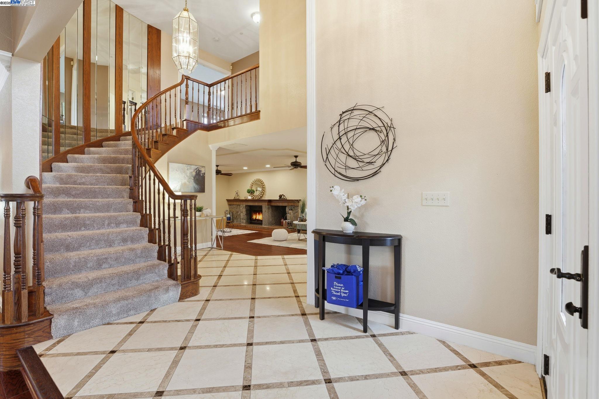 Detail Gallery Image 4 of 51 For 1414 Columbine Way, Livermore,  CA 94551 - 4 Beds | 2/1 Baths