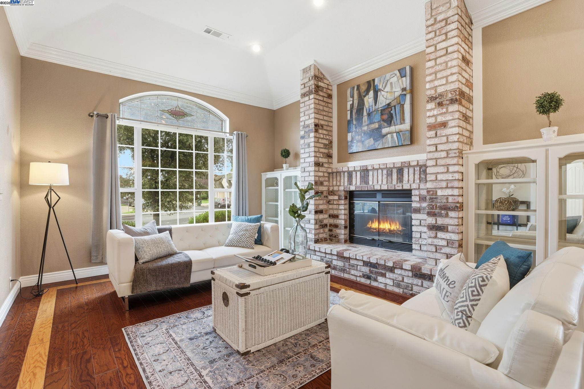 Detail Gallery Image 8 of 51 For 1414 Columbine Way, Livermore,  CA 94551 - 4 Beds | 2/1 Baths