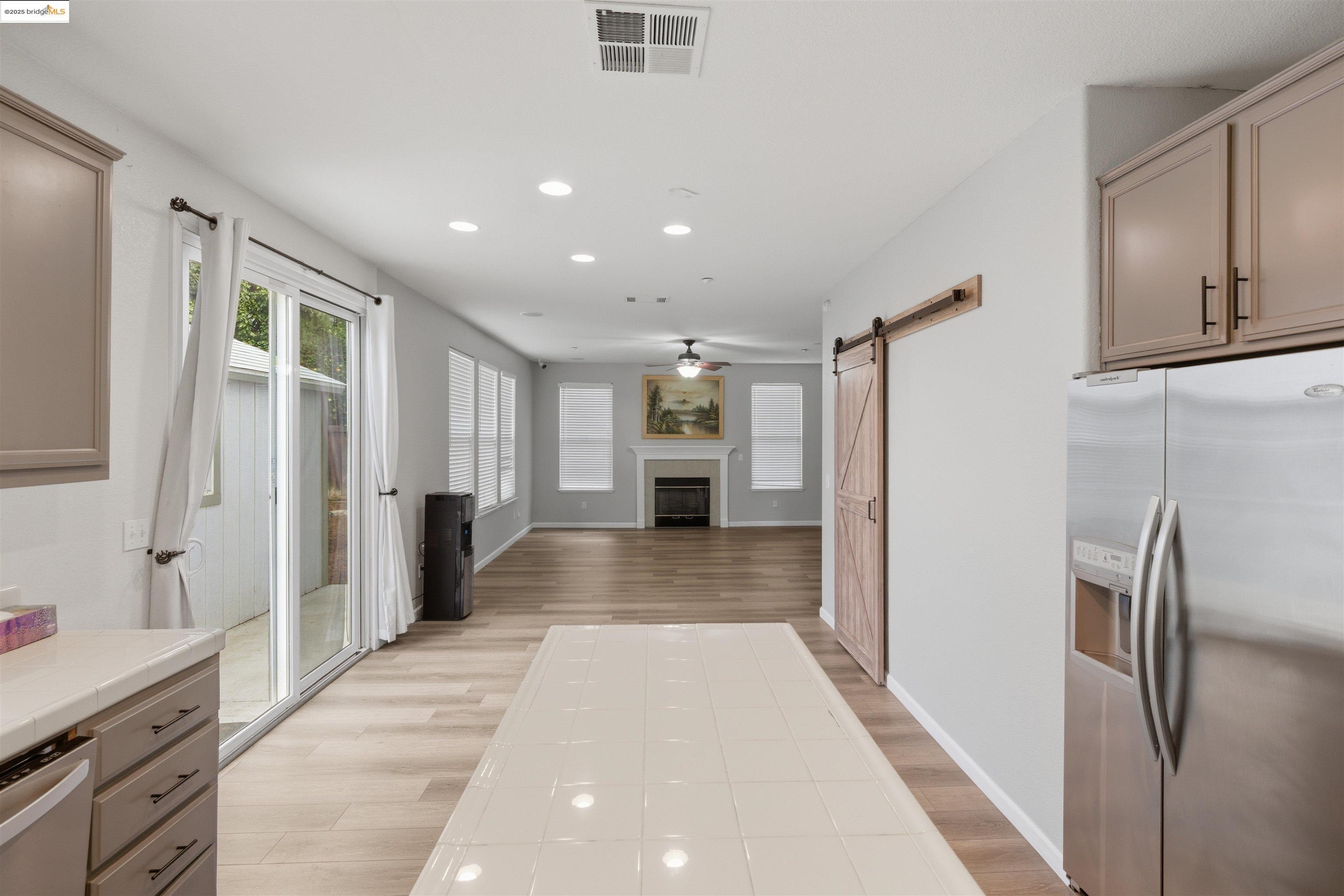 Detail Gallery Image 14 of 56 For 1347 Tiffany Drive, Brentwood,  CA 94513-6582 - 5 Beds | 3 Baths