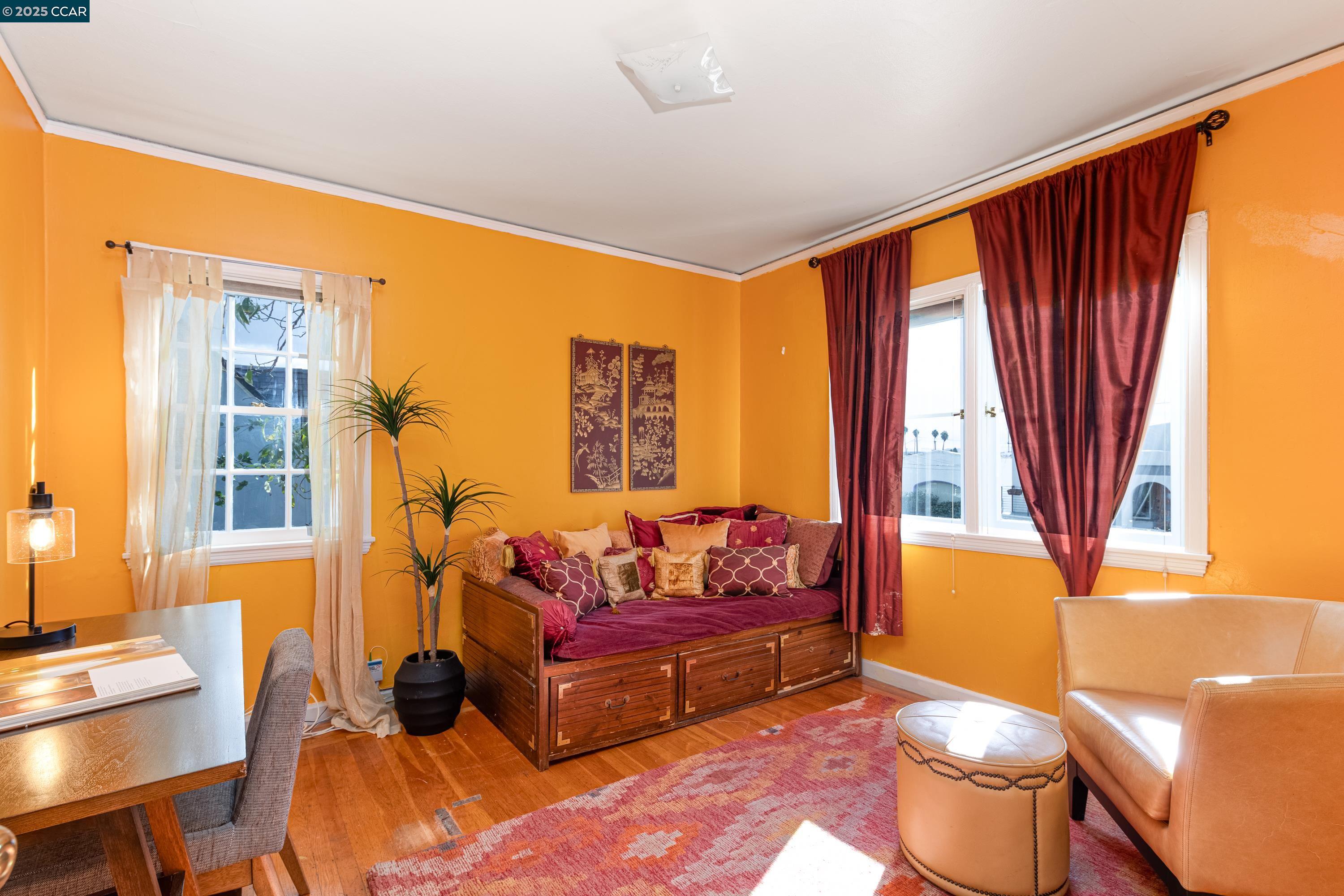 Detail Gallery Image 17 of 19 For 2600 55th Ave, Oakland,  CA 94605 - 3 Beds | 1 Baths