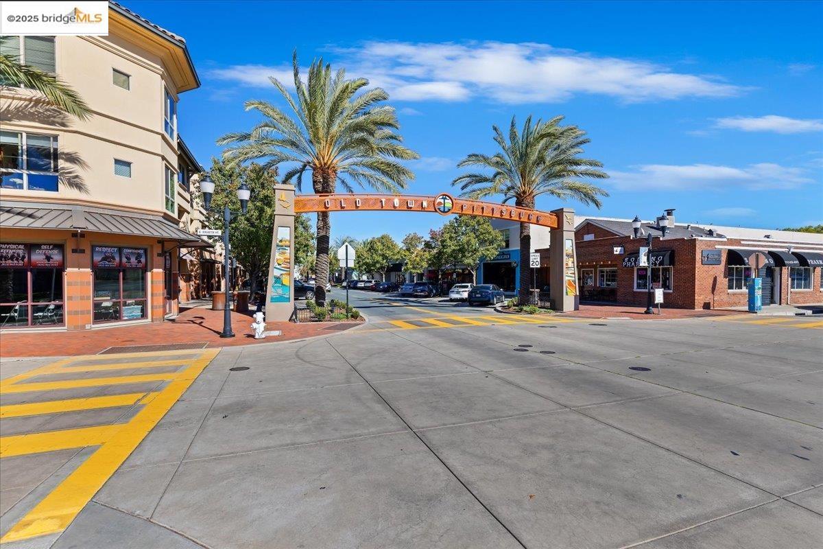 Front Image Thumbnail for EB41117529