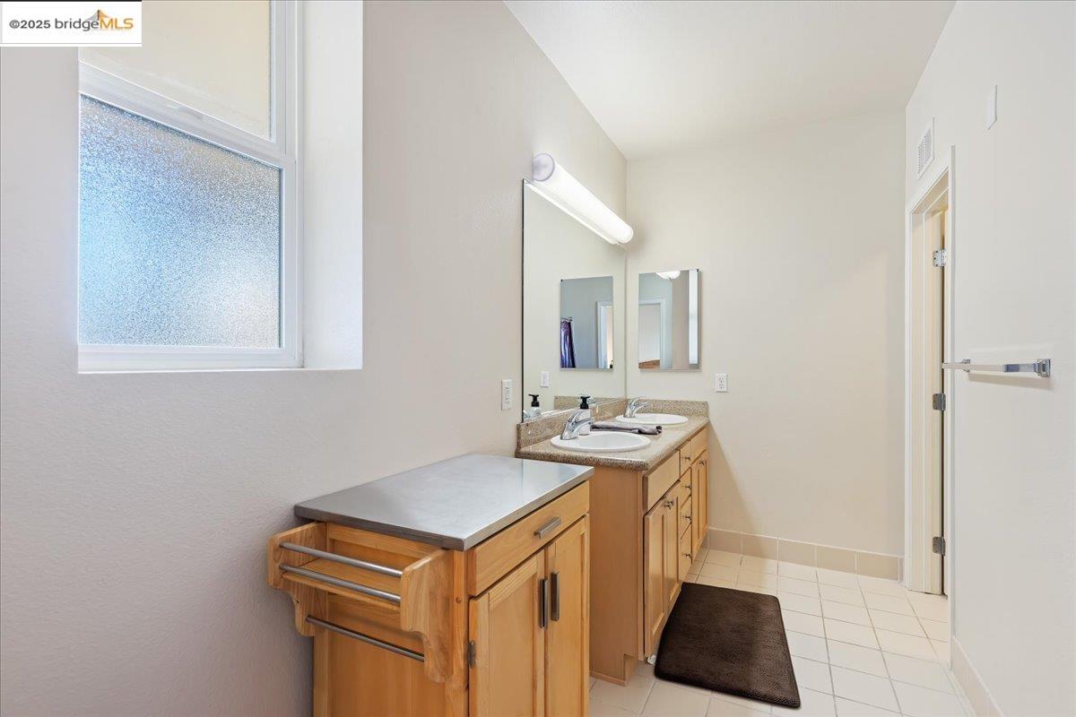 Detail Gallery Image 27 of 42 For 88 E 6th St #215,  Pittsburg,  CA 94565 - 1 Beds | 1/1 Baths