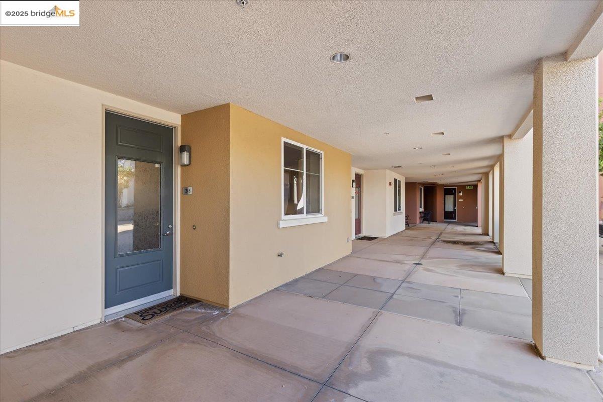 Detail Gallery Image 5 of 42 For 88 E 6th St #215,  Pittsburg,  CA 94565 - 1 Beds | 1/1 Baths