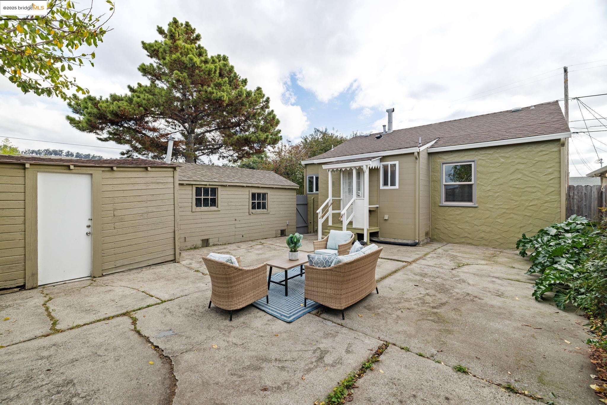 Detail Gallery Image 28 of 42 For 1565 Fir Ave, –,  CA 94578 - 2 Beds | 1 Baths