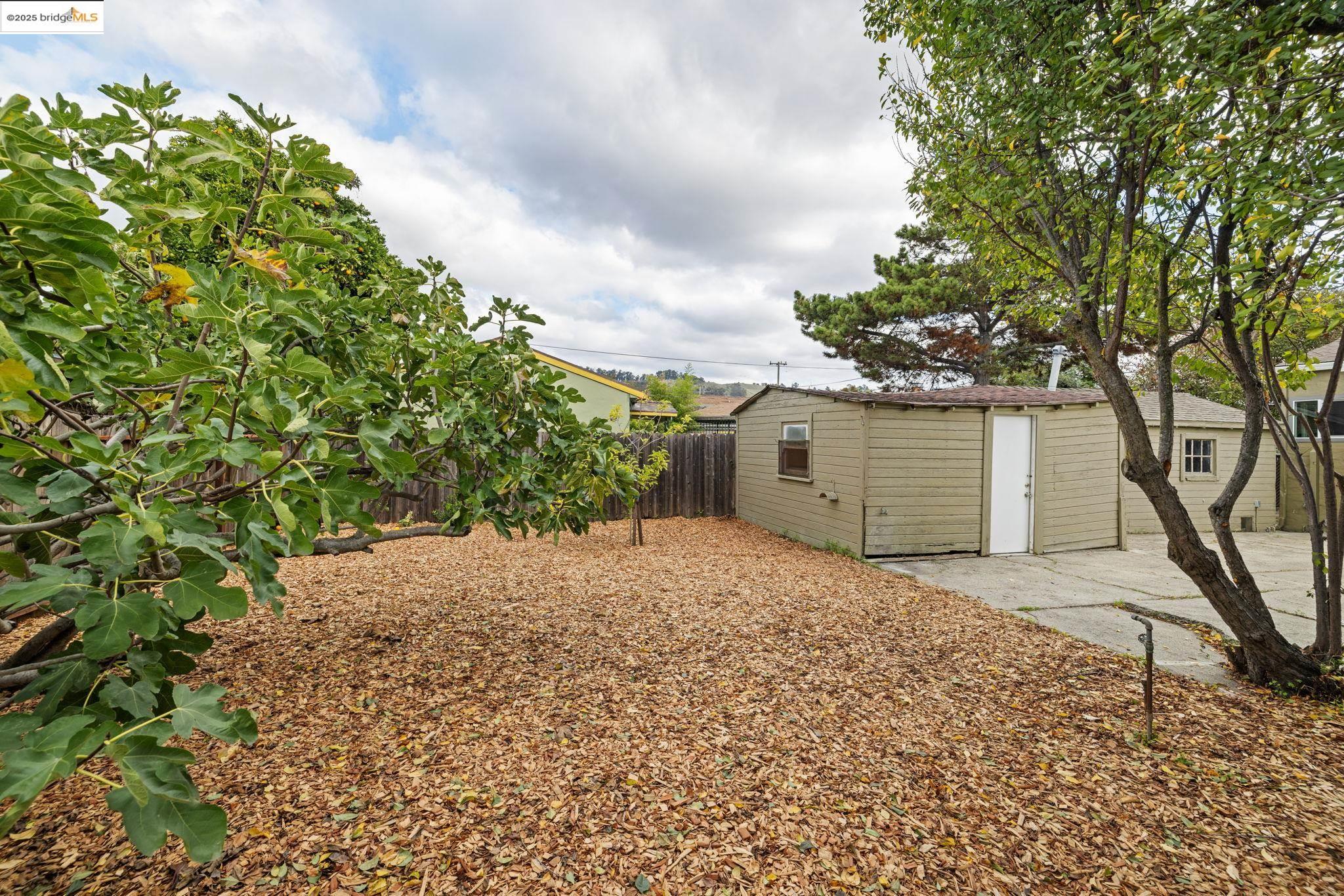 Detail Gallery Image 30 of 42 For 1565 Fir Ave, –,  CA 94578 - 2 Beds | 1 Baths