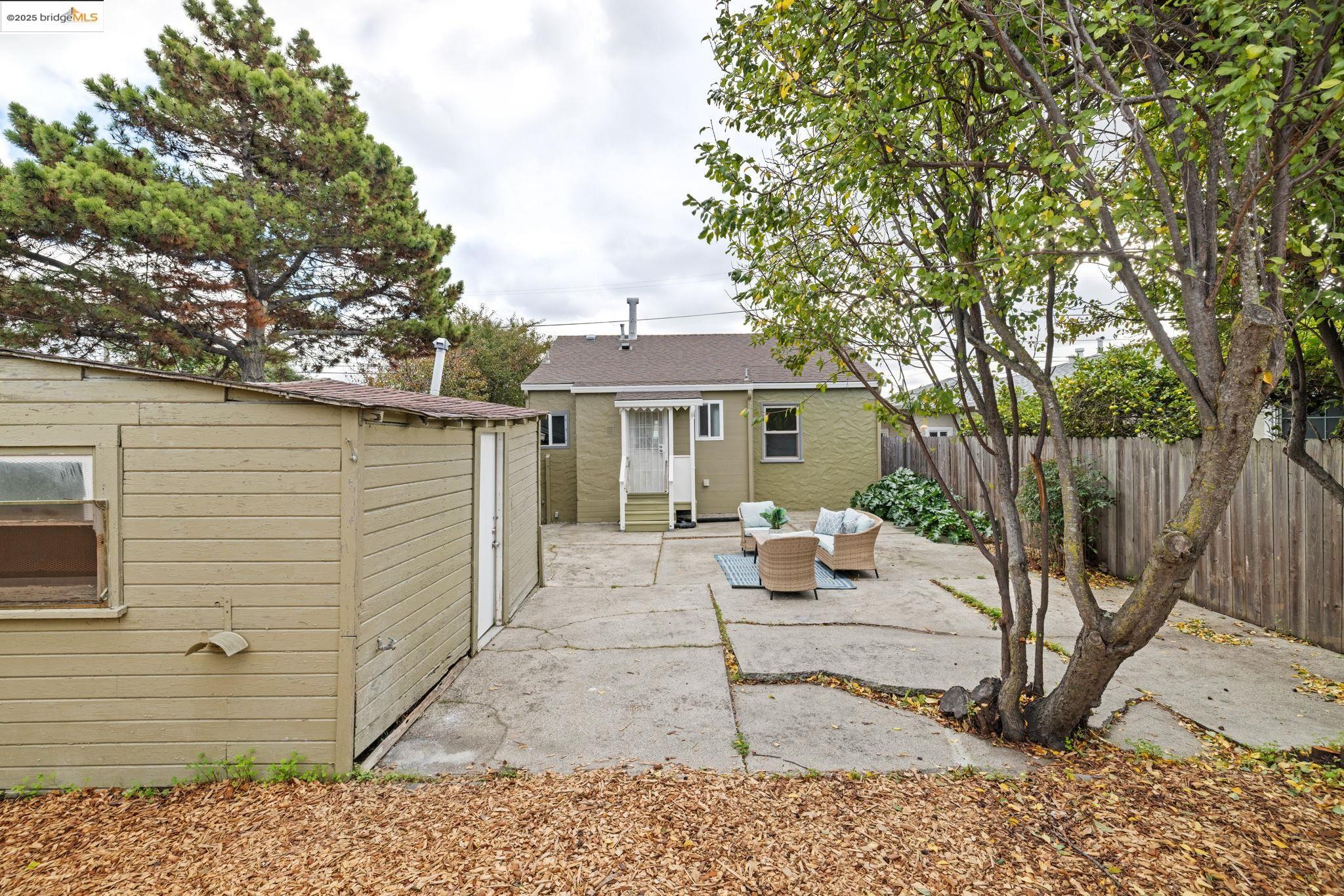 Detail Gallery Image 34 of 42 For 1565 Fir Ave, –,  CA 94578 - 2 Beds | 1 Baths