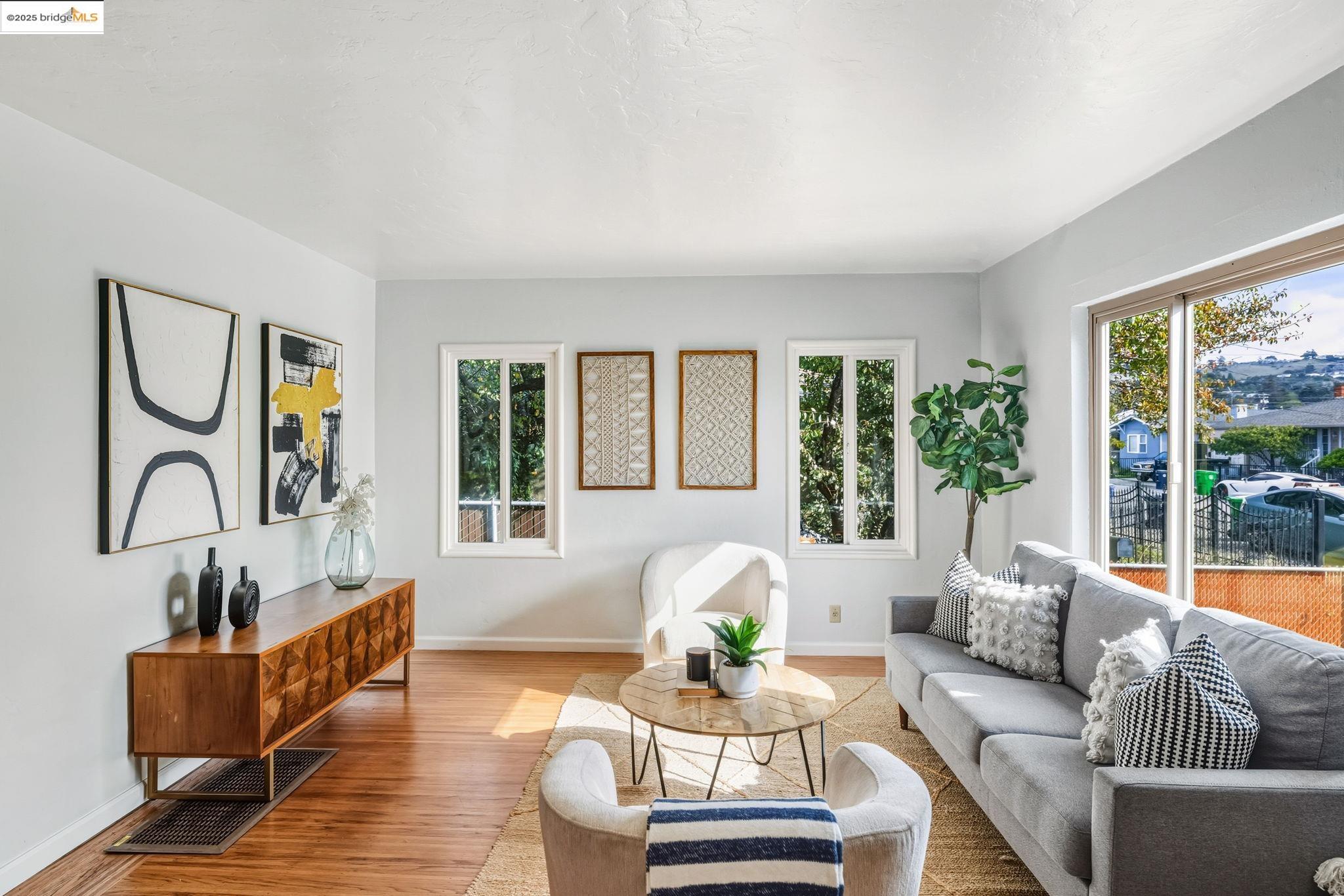 Detail Gallery Image 9 of 42 For 1565 Fir Ave, –,  CA 94578 - 2 Beds | 1 Baths