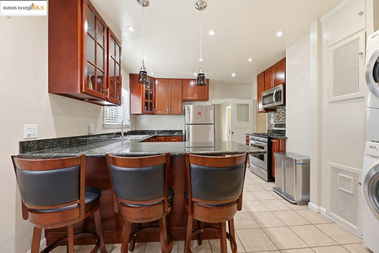 Detail Gallery Image 15 of 43 For 5230 Hillen Dr, Oakland,  CA 94619 - 4 Beds | 1 Baths