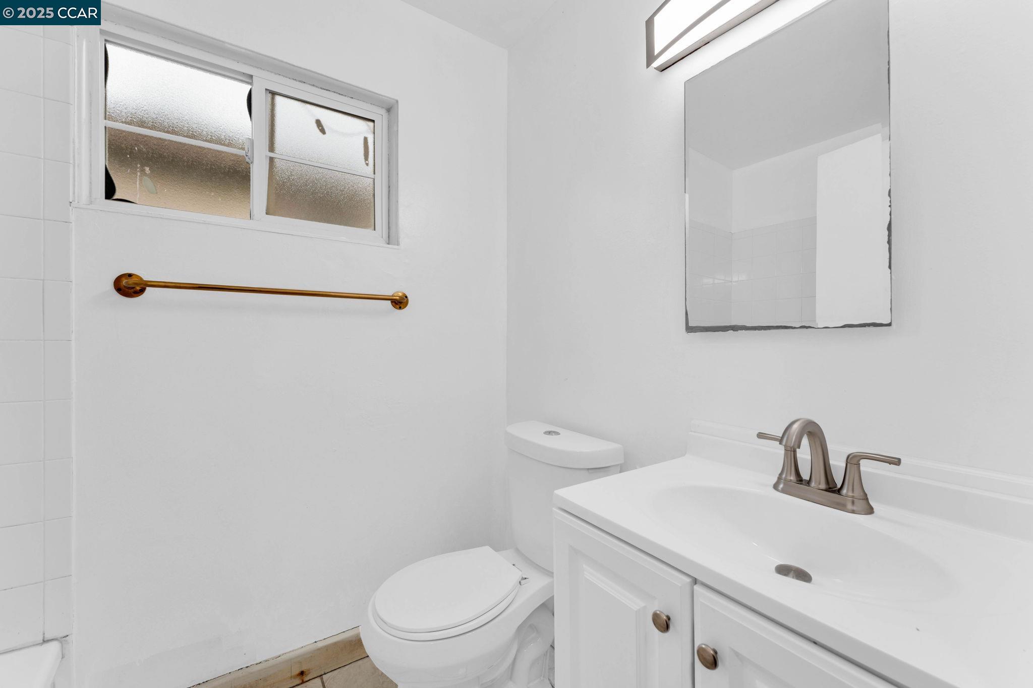 Detail Gallery Image 15 of 30 For 436 Marina Way S, Richmond,  CA 94804 - 3 Beds | 1/1 Baths