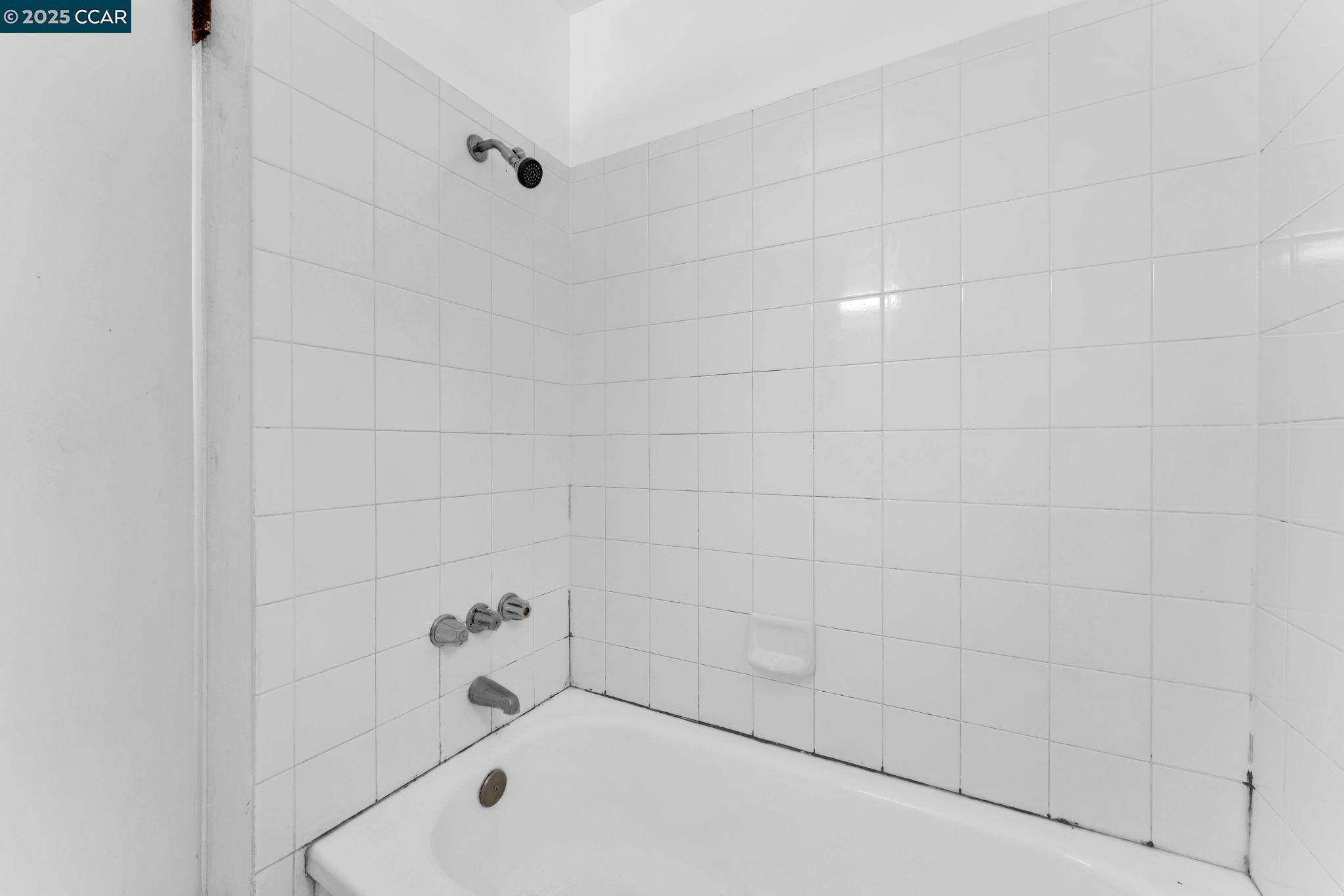 Detail Gallery Image 16 of 30 For 436 Marina Way S, Richmond,  CA 94804 - 3 Beds | 1/1 Baths