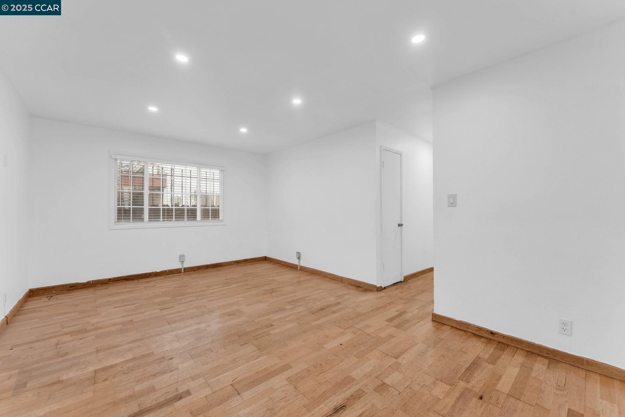 Detail Gallery Image 9 of 30 For 436 Marina Way S, Richmond,  CA 94804 - 3 Beds | 1/1 Baths