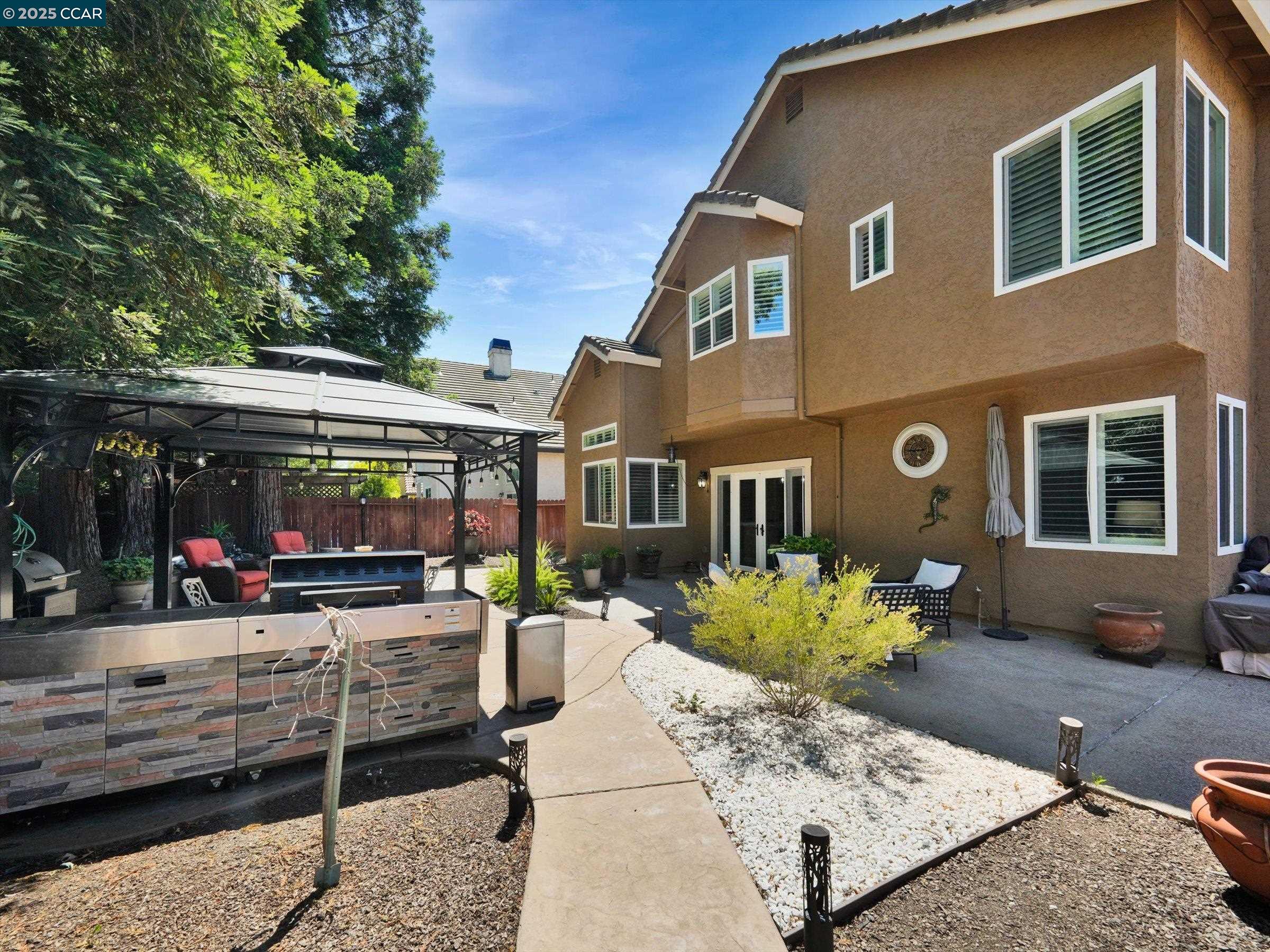 Detail Gallery Image 42 of 51 For 913 Cedar Brook Ln, Vacaville,  CA 95687 - 4 Beds | 2/1 Baths