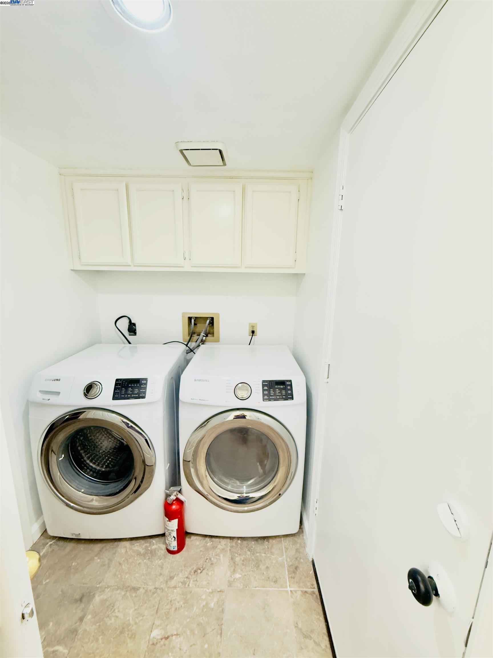 Detail Gallery Image 25 of 35 For 512 Bantry Rd, Pinole,  CA 94564-2683 - 3 Beds | 2/1 Baths