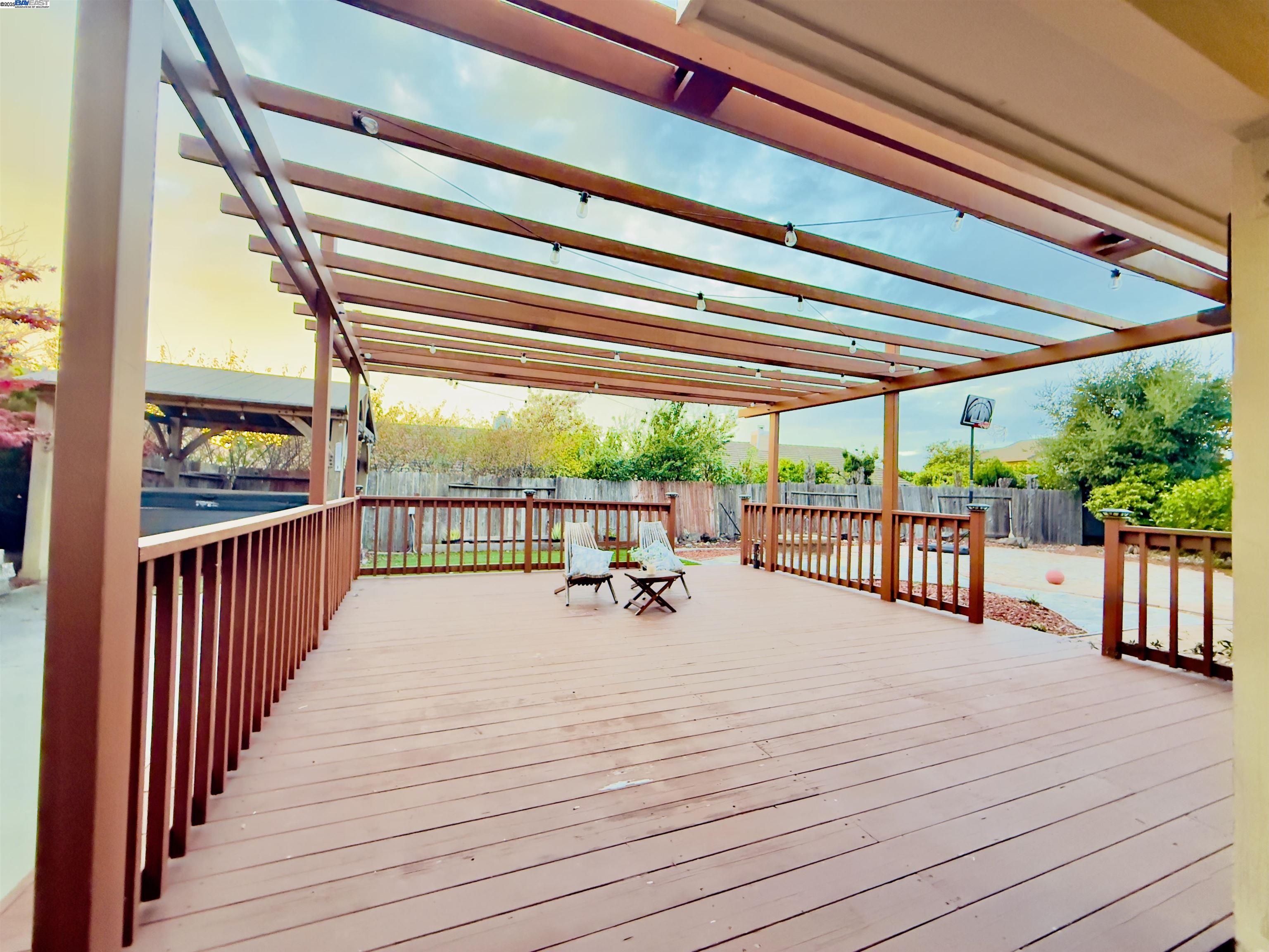 Detail Gallery Image 27 of 35 For 512 Bantry Rd, Pinole,  CA 94564-2683 - 3 Beds | 2/1 Baths