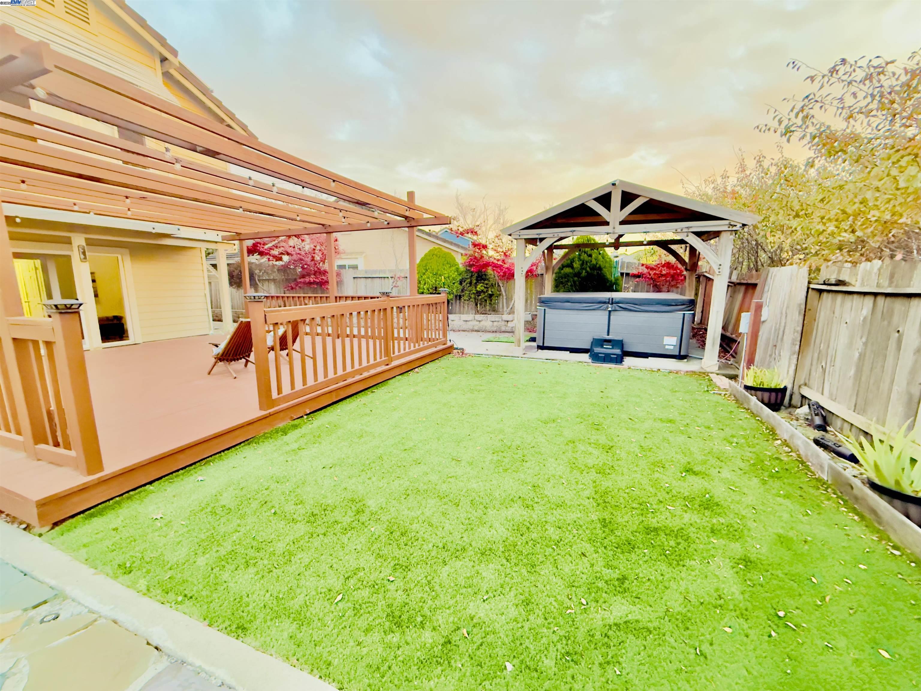 Detail Gallery Image 32 of 35 For 512 Bantry Rd, Pinole,  CA 94564-2683 - 3 Beds | 2/1 Baths