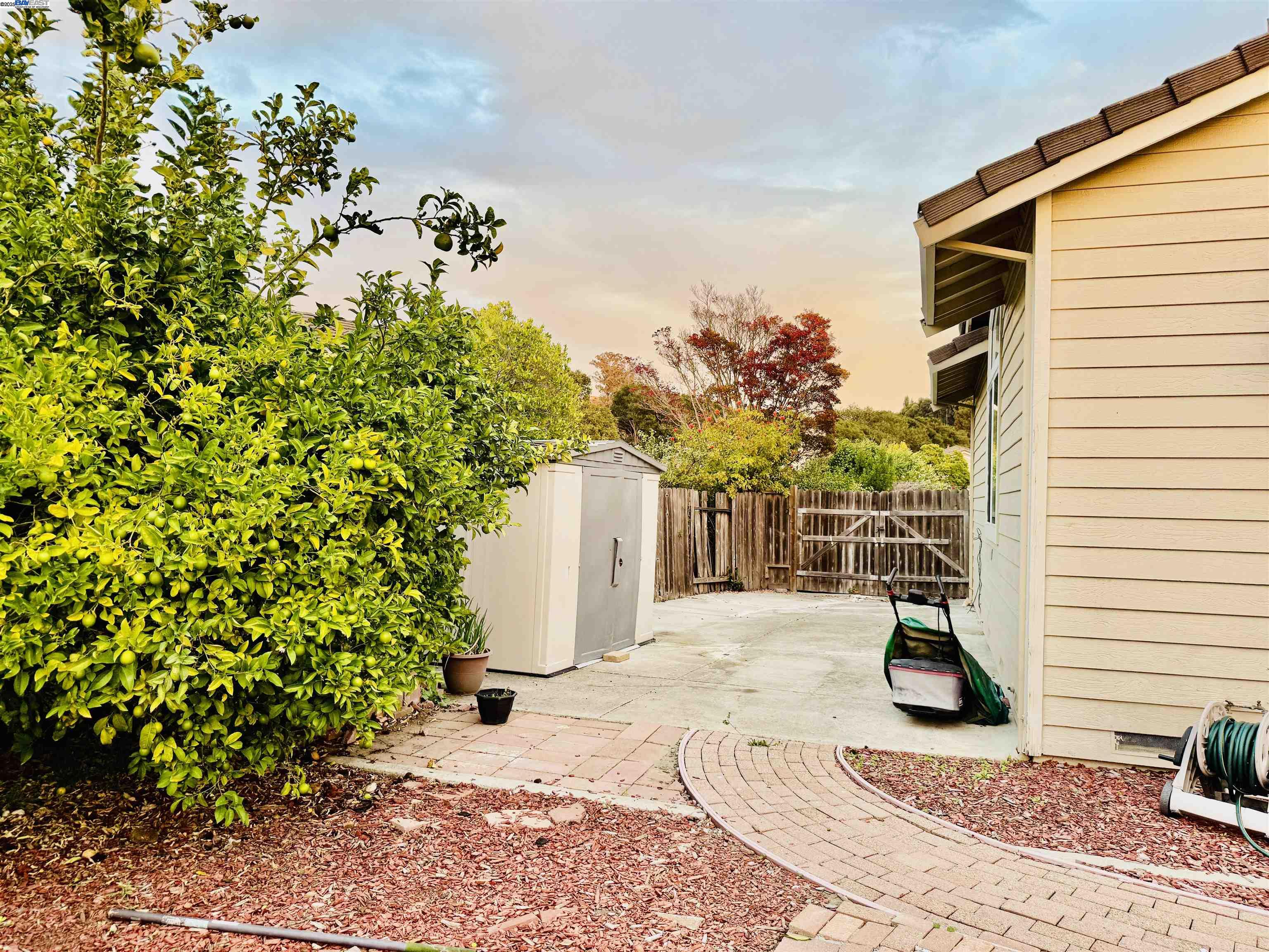 Detail Gallery Image 34 of 35 For 512 Bantry Rd, Pinole,  CA 94564-2683 - 3 Beds | 2/1 Baths