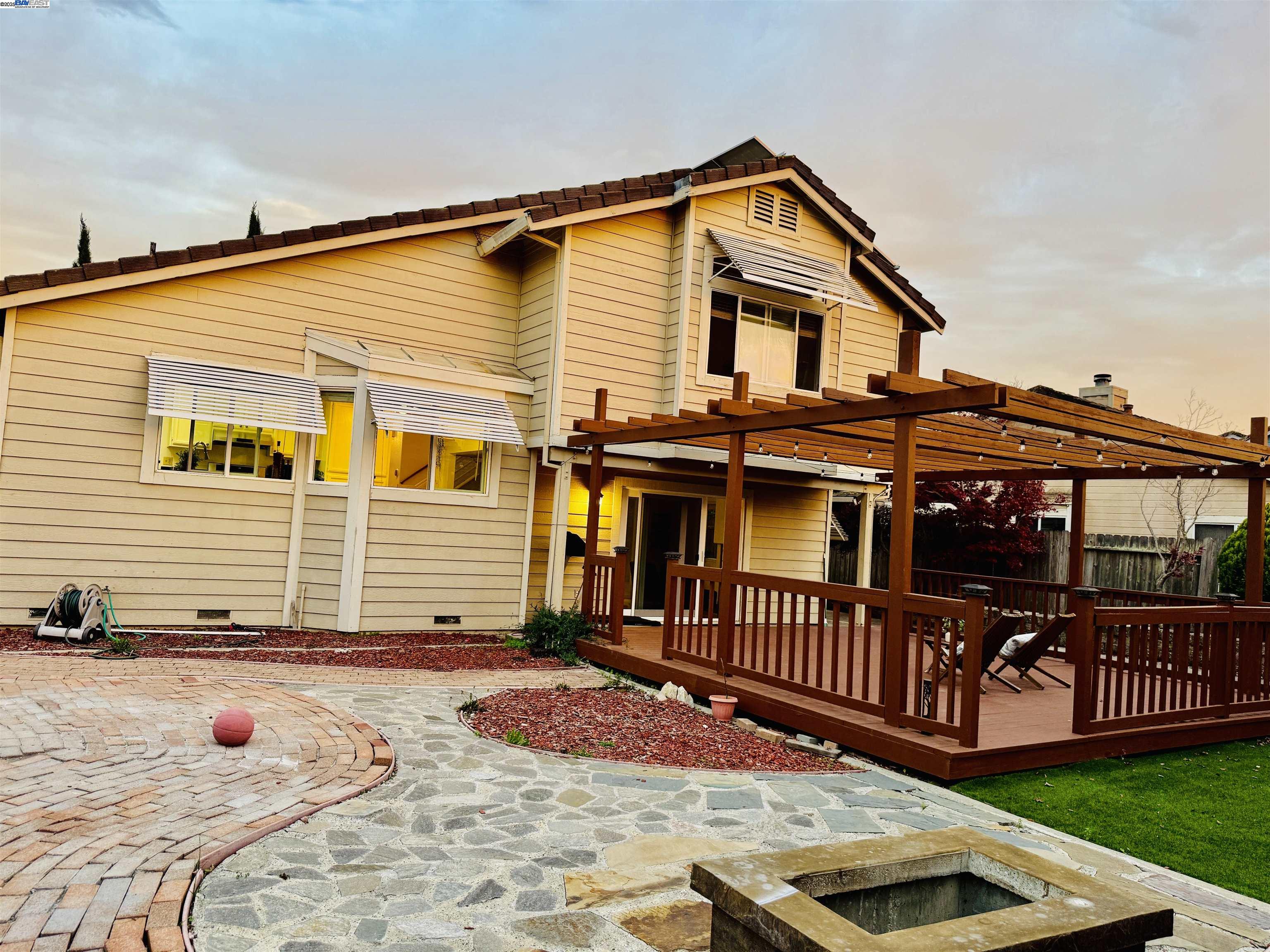 Detail Gallery Image 35 of 35 For 512 Bantry Rd, Pinole,  CA 94564-2683 - 3 Beds | 2/1 Baths