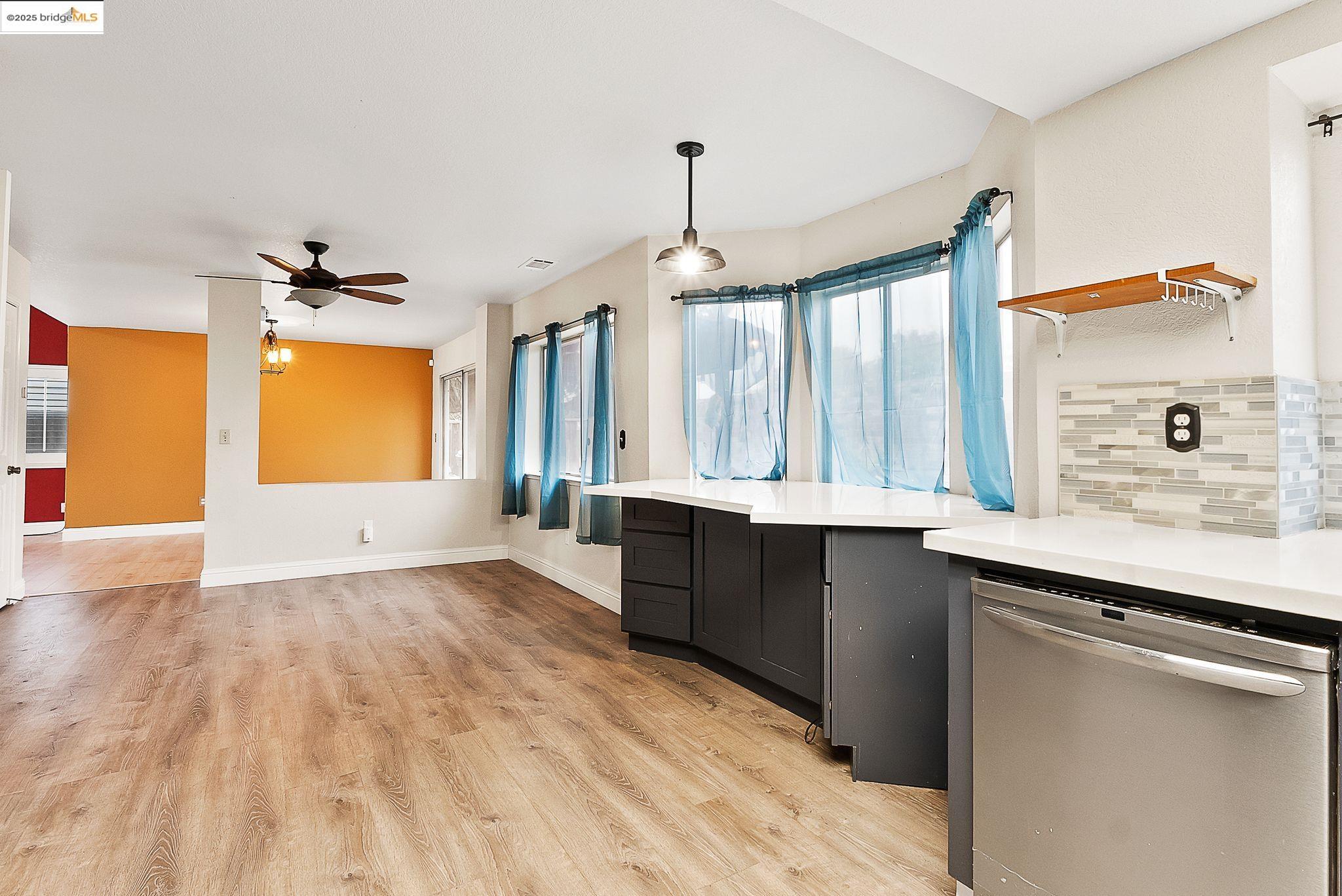 Detail Gallery Image 12 of 32 For 1974 Paradise Valley Ct, Tracy,  CA 95376 - 3 Beds | 2/1 Baths