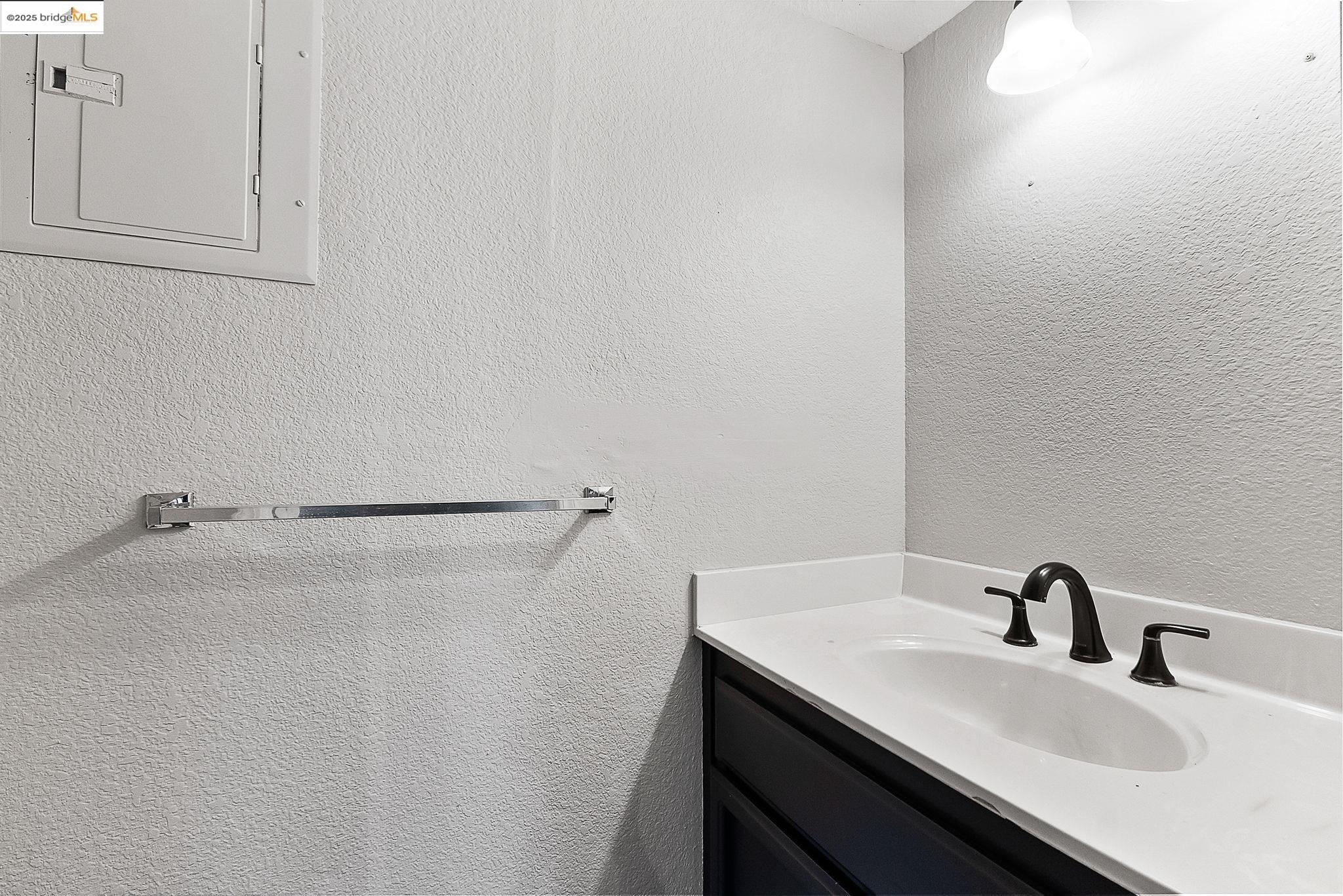 Detail Gallery Image 14 of 32 For 1974 Paradise Valley Ct, Tracy,  CA 95376 - 3 Beds | 2/1 Baths