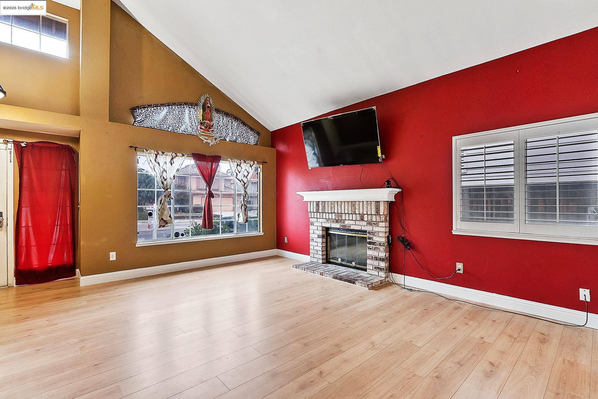 Detail Gallery Image 5 of 32 For 1974 Paradise Valley Ct, Tracy,  CA 95376 - 3 Beds | 2/1 Baths