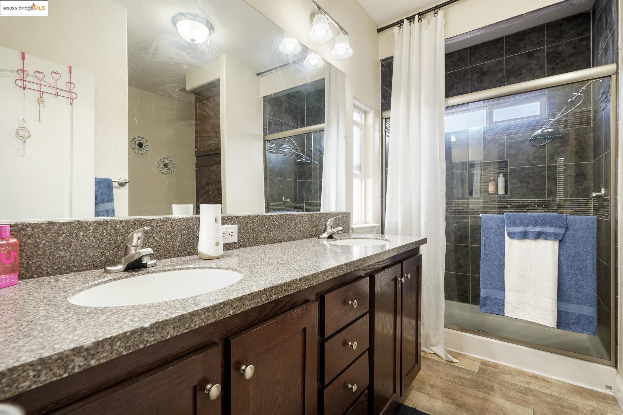 Detail Gallery Image 16 of 39 For 79 Delta Grn, Fremont,  CA 94538 - 4 Beds | 2 Baths