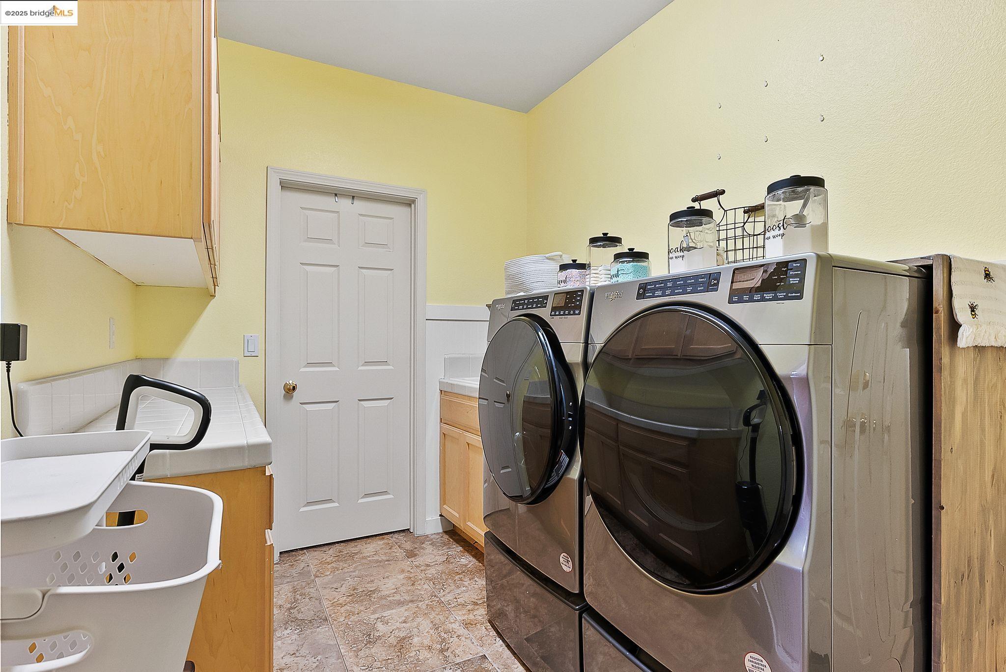 Detail Gallery Image 24 of 60 For 6851 New Melones Cir, Discovery Bay,  CA 94505 - 5 Beds | 4 Baths