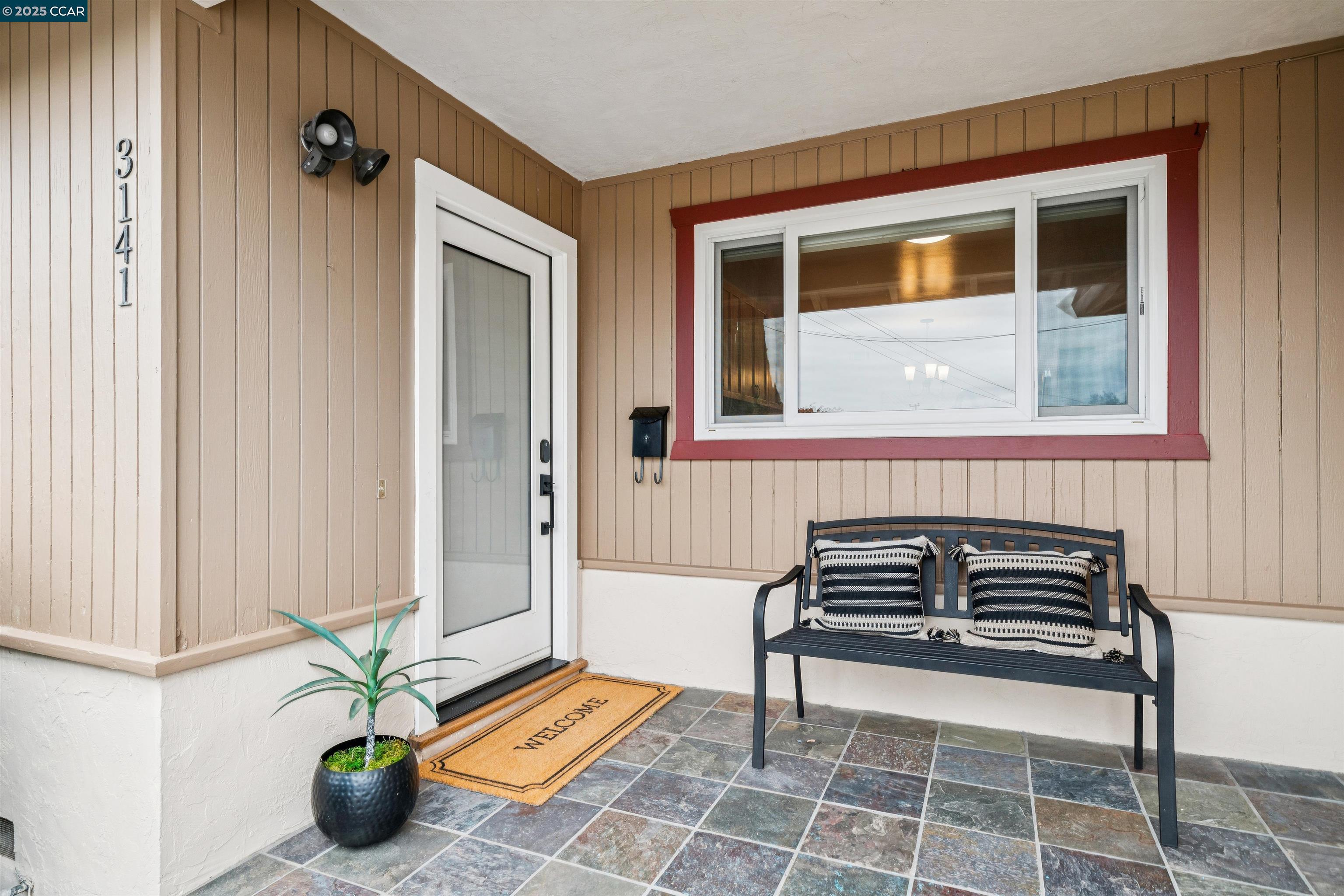 Detail Gallery Image 2 of 27 For 3141 Deseret Dr, Richmond,  CA 94803 - 3 Beds | 2 Baths