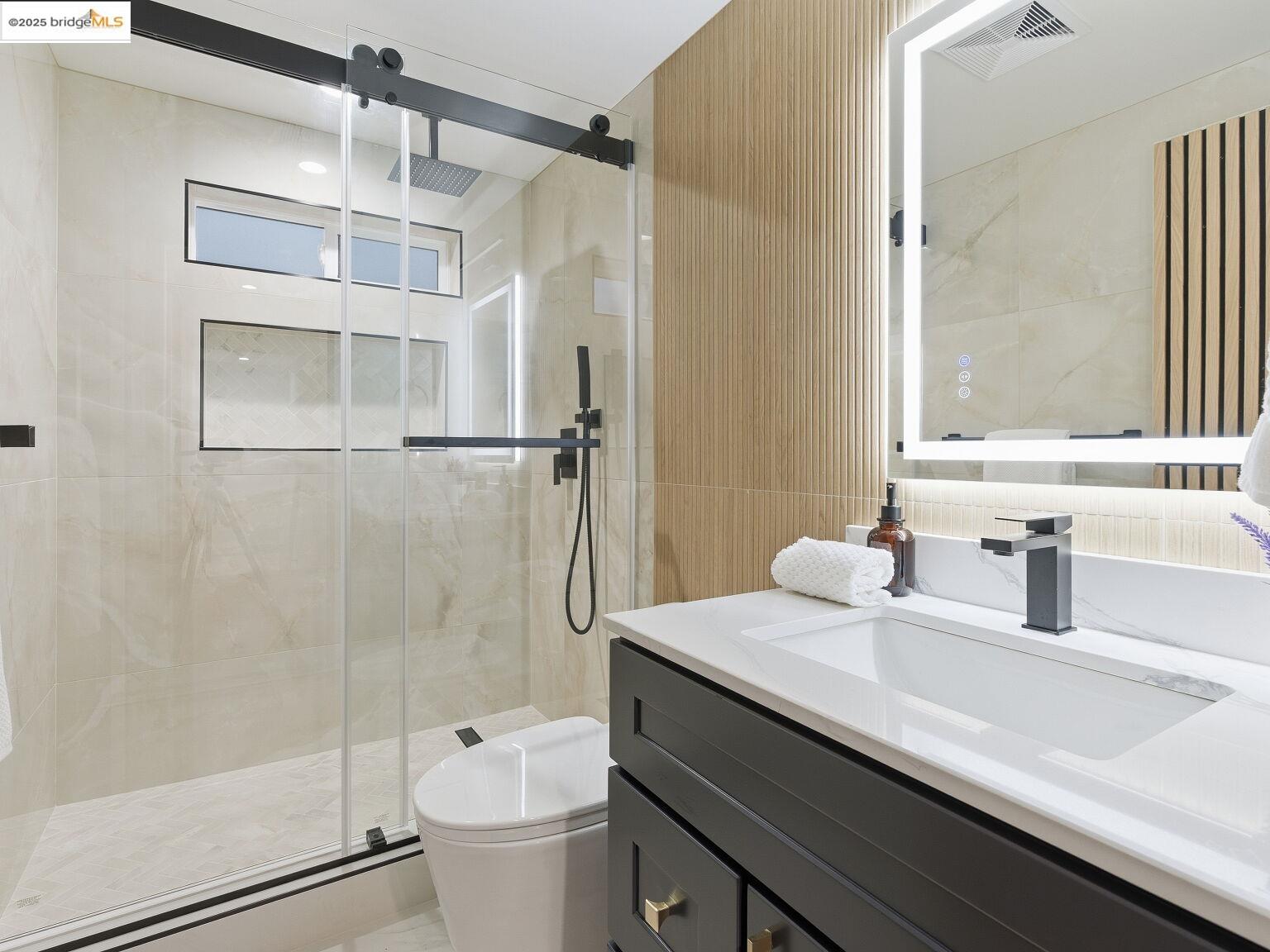 Detail Gallery Image 27 of 60 For 3274 Encinal Ave, Alameda,  CA 94501 - 3 Beds | 2 Baths