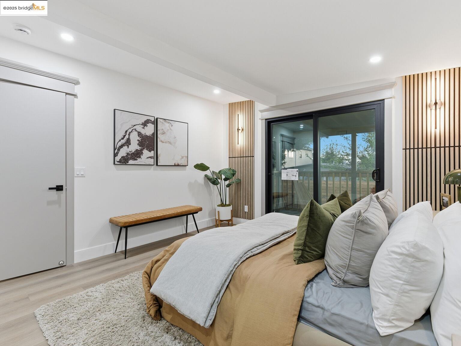 Detail Gallery Image 4 of 60 For 3274 Encinal Ave, Alameda,  CA 94501 - 3 Beds | 2 Baths