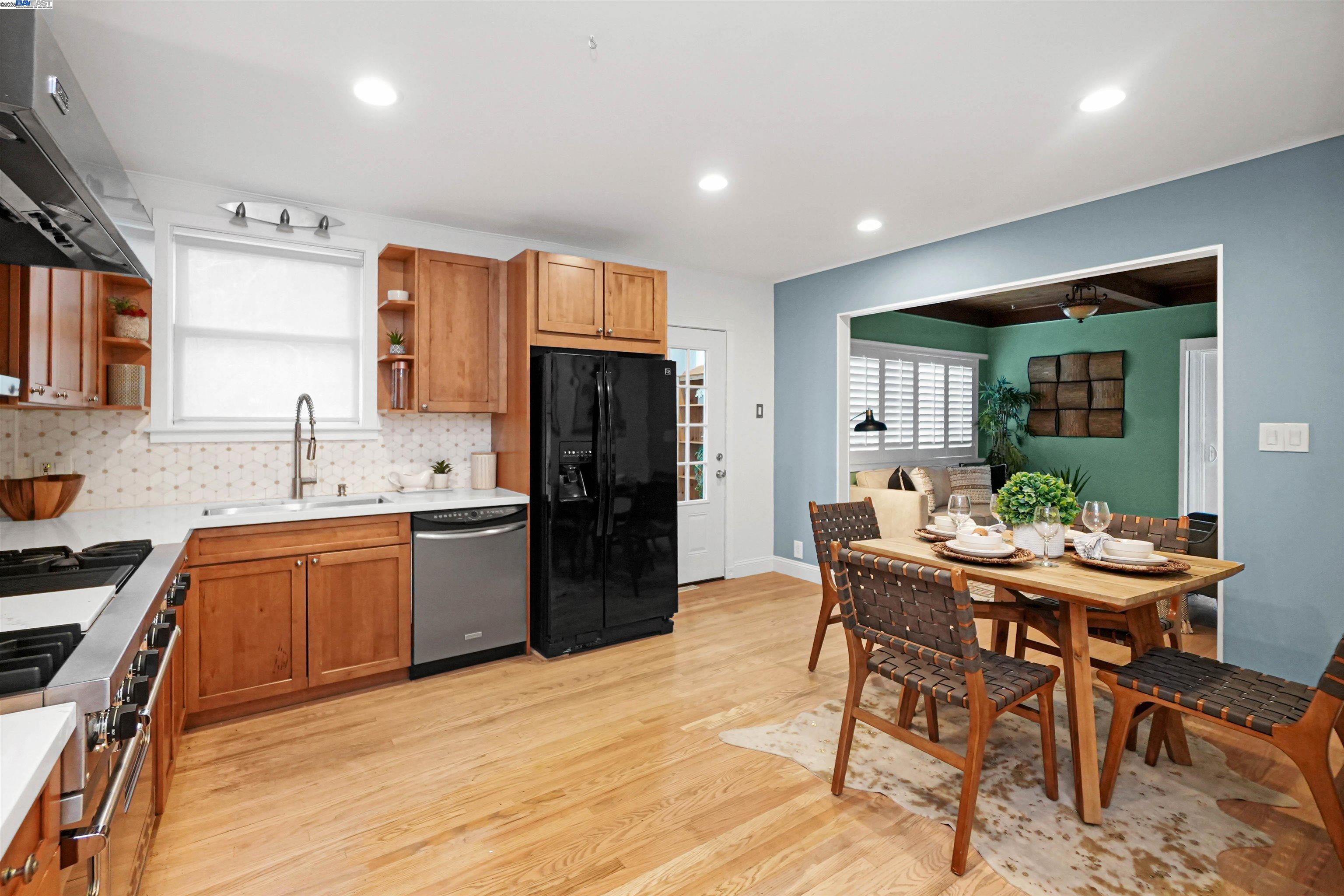 Detail Gallery Image 16 of 60 For 3908 Archmont Pl, Oakland,  CA 94605 - 2 Beds | 2 Baths