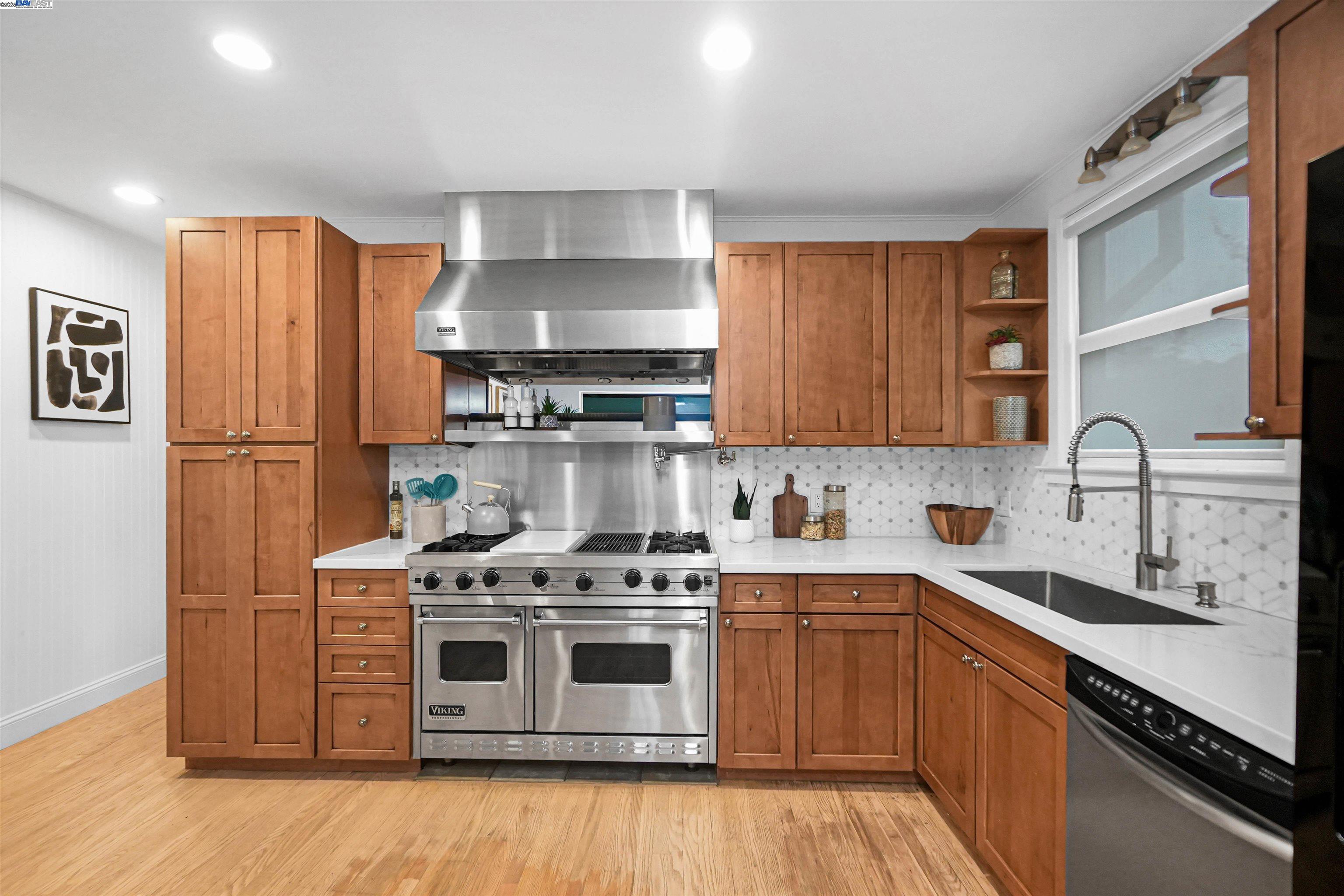 Detail Gallery Image 19 of 60 For 3908 Archmont Pl, Oakland,  CA 94605 - 2 Beds | 2 Baths