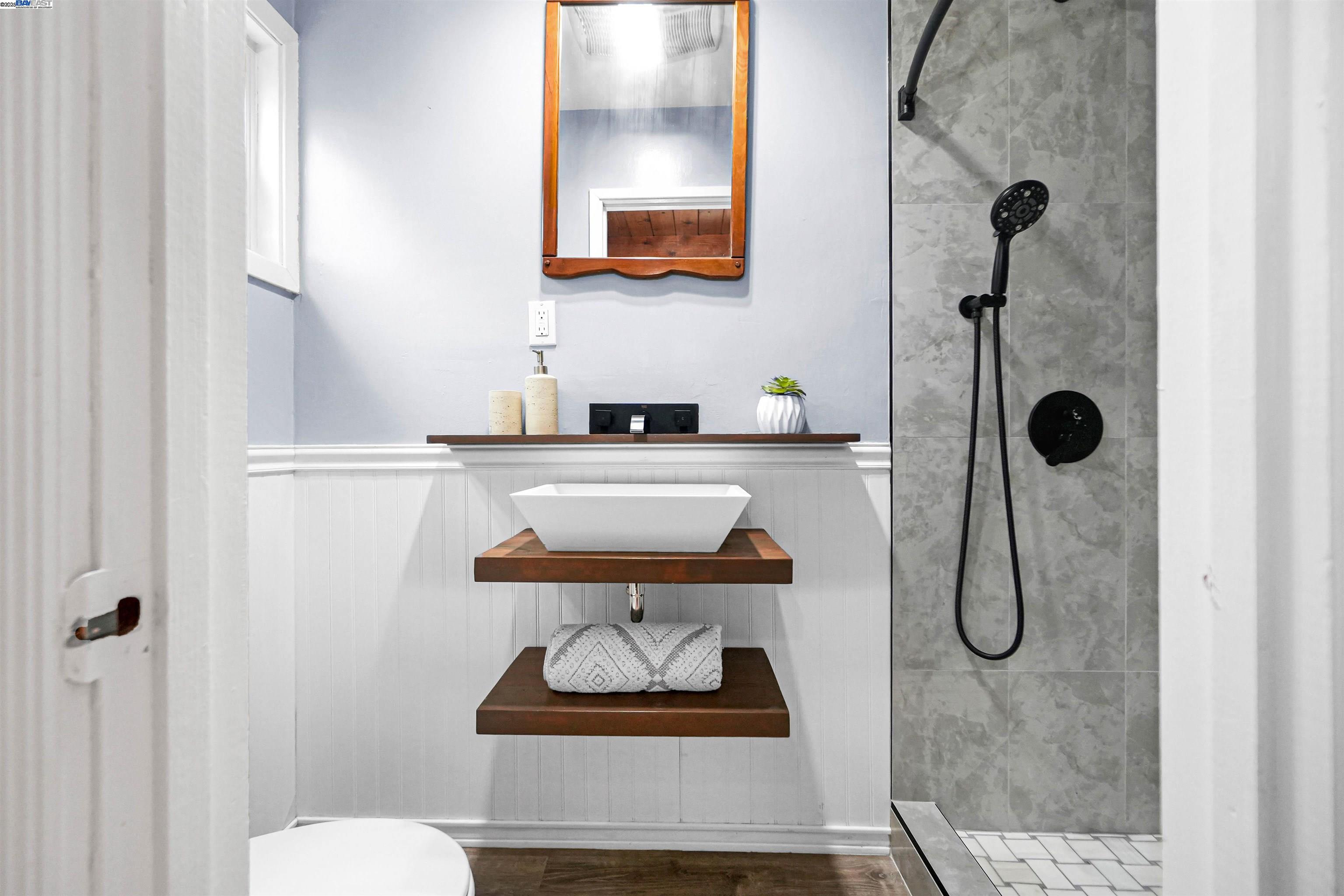 Detail Gallery Image 25 of 60 For 3908 Archmont Pl, Oakland,  CA 94605 - 2 Beds | 2 Baths