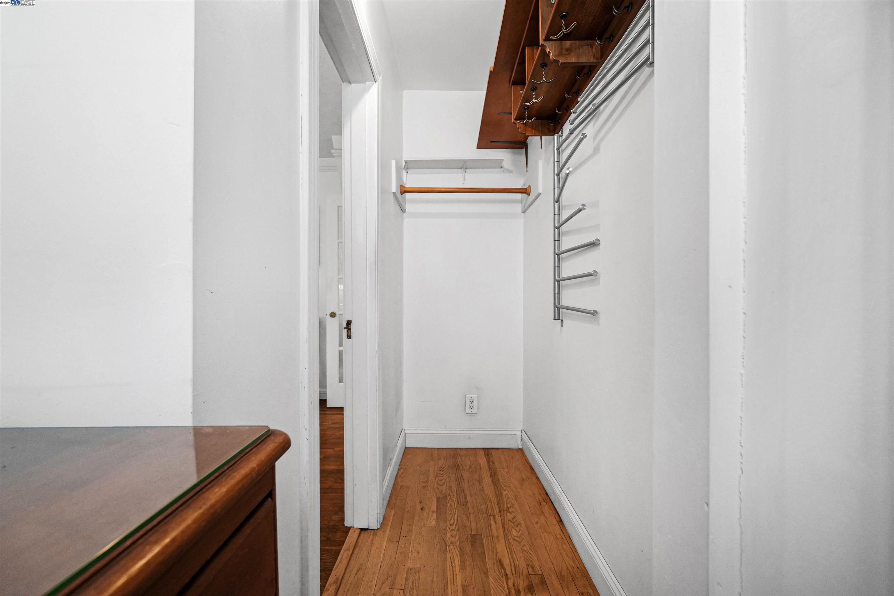 Detail Gallery Image 27 of 60 For 3908 Archmont Pl, Oakland,  CA 94605 - 2 Beds | 2 Baths