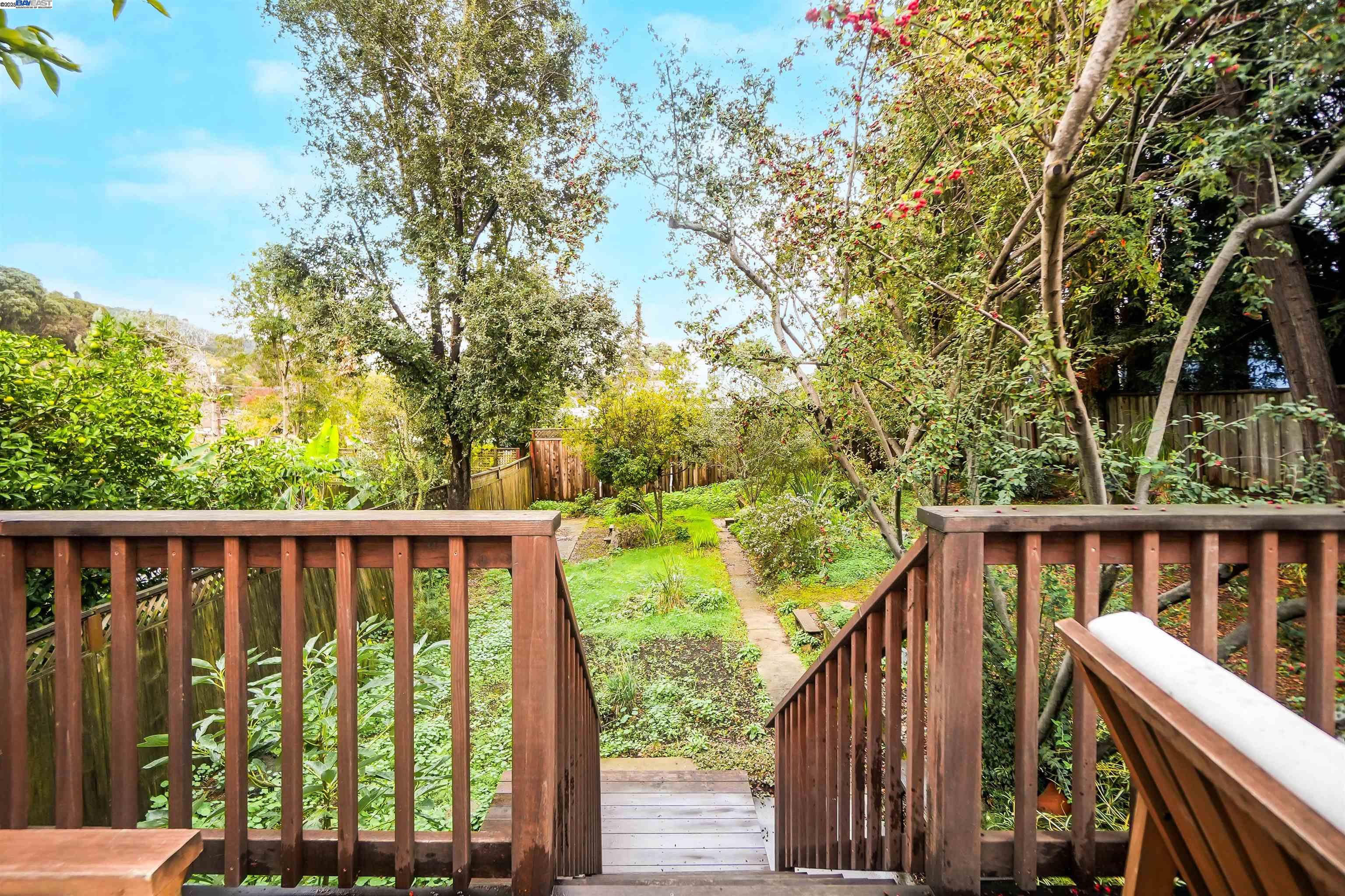 Detail Gallery Image 44 of 60 For 3908 Archmont Pl, Oakland,  CA 94605 - 2 Beds | 2 Baths