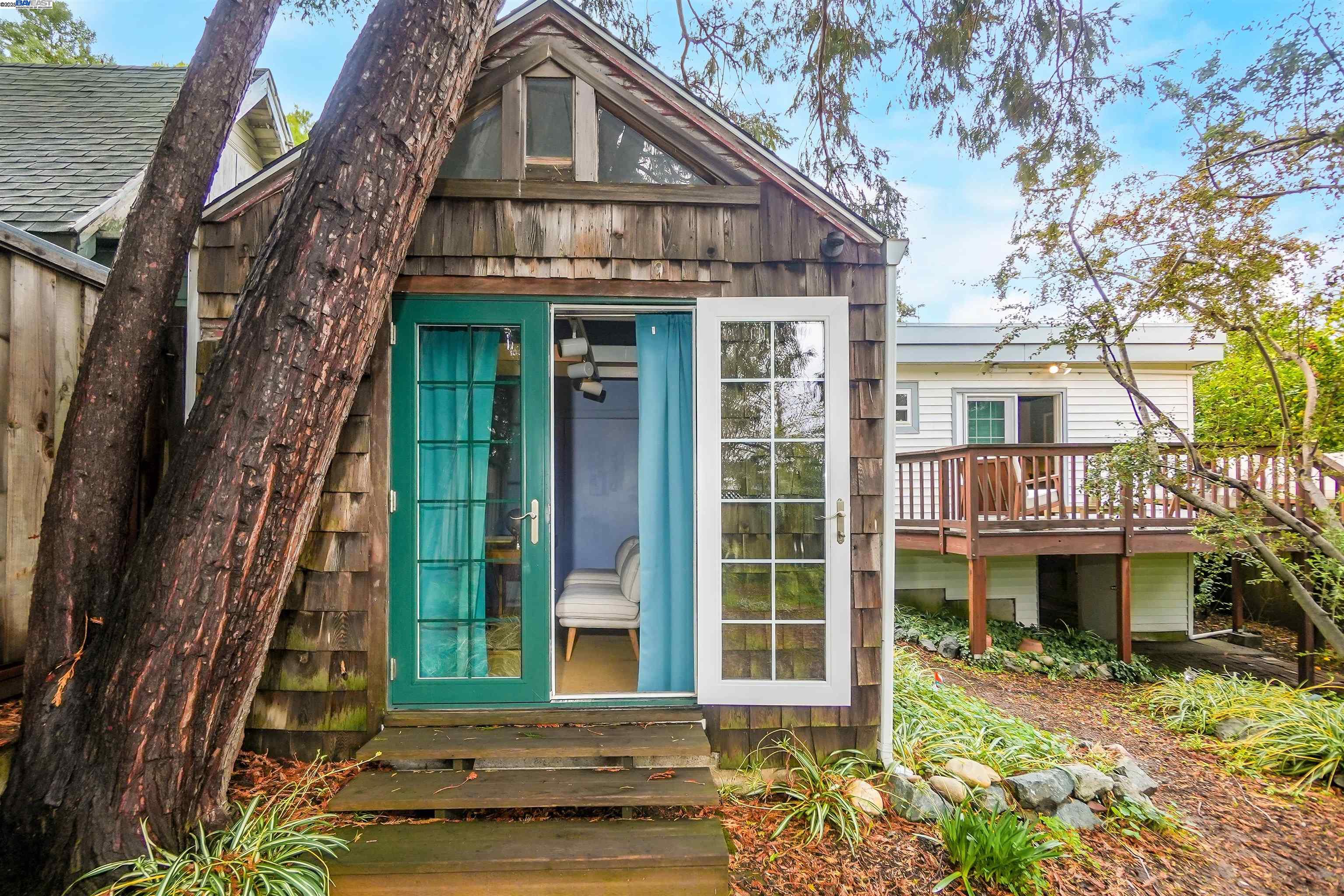 Detail Gallery Image 49 of 60 For 3908 Archmont Pl, Oakland,  CA 94605 - 2 Beds | 2 Baths