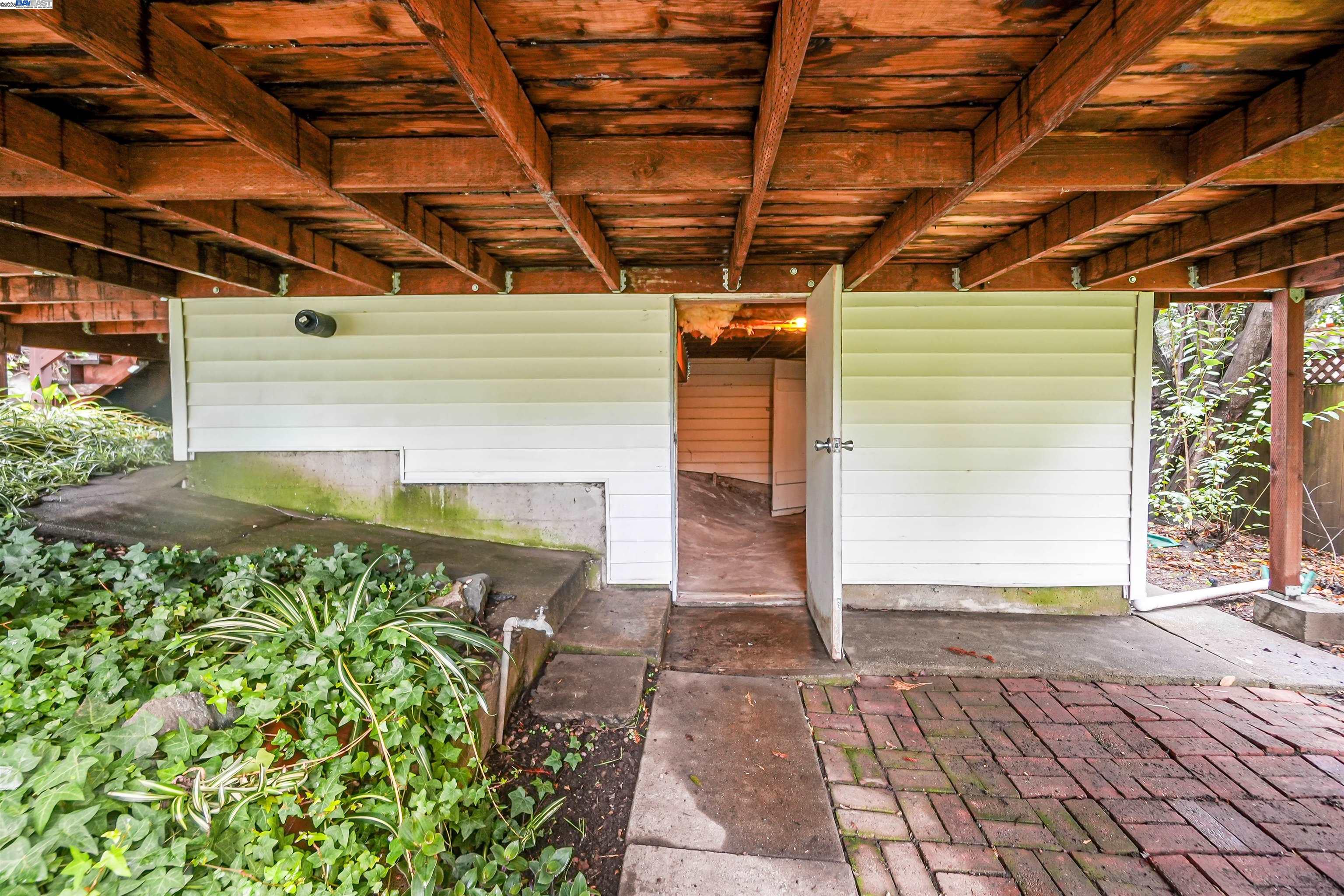 Detail Gallery Image 55 of 60 For 3908 Archmont Pl, Oakland,  CA 94605 - 2 Beds | 2 Baths