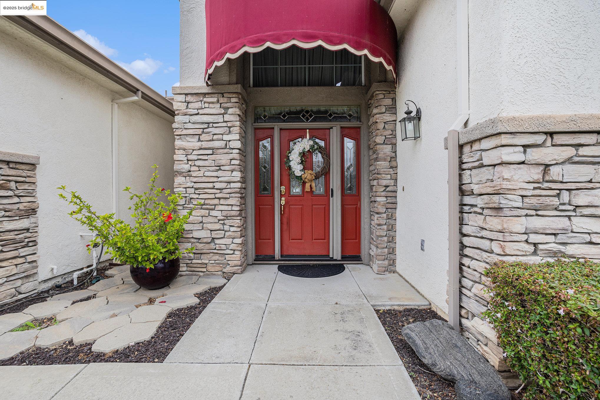 Detail Gallery Image 2 of 45 For 729 Richardson Dr, Brentwood,  CA 94513-6462 - 2 Beds | 2/1 Baths