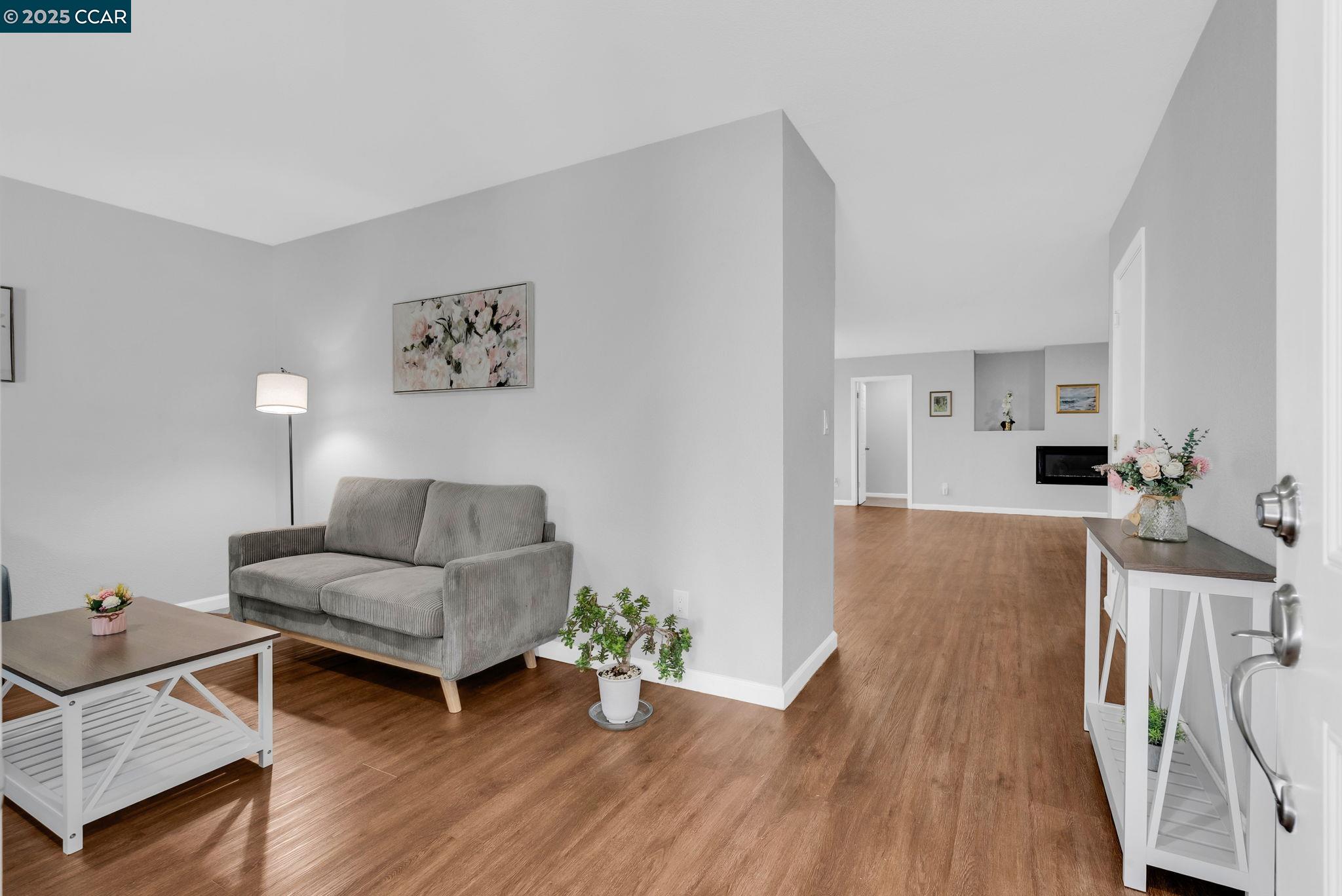 Detail Gallery Image 2 of 47 For 432 Red Robin Dr, Patterson,  CA 95363 - 4 Beds | 2 Baths